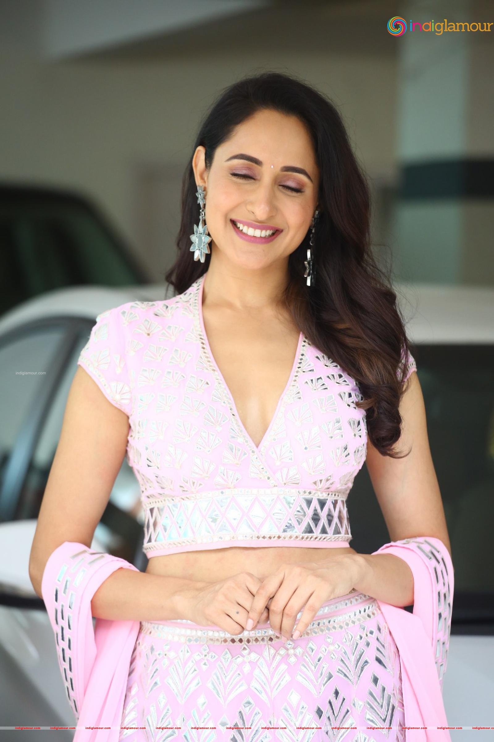 Pragya Jaiswal Actress hd photo