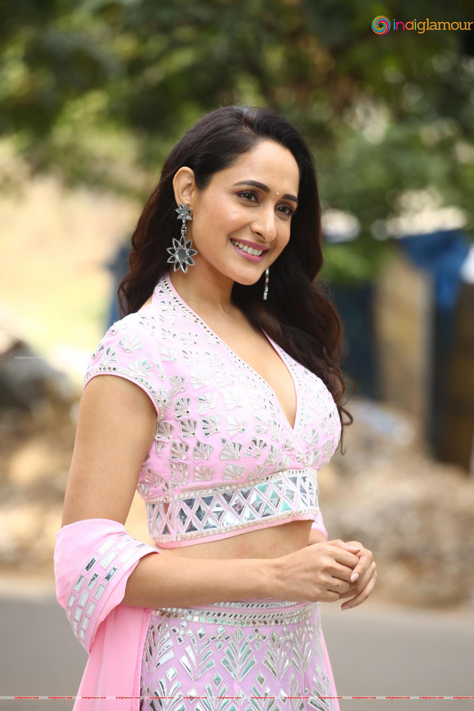 Pragya Jaiswal Actress hd photo