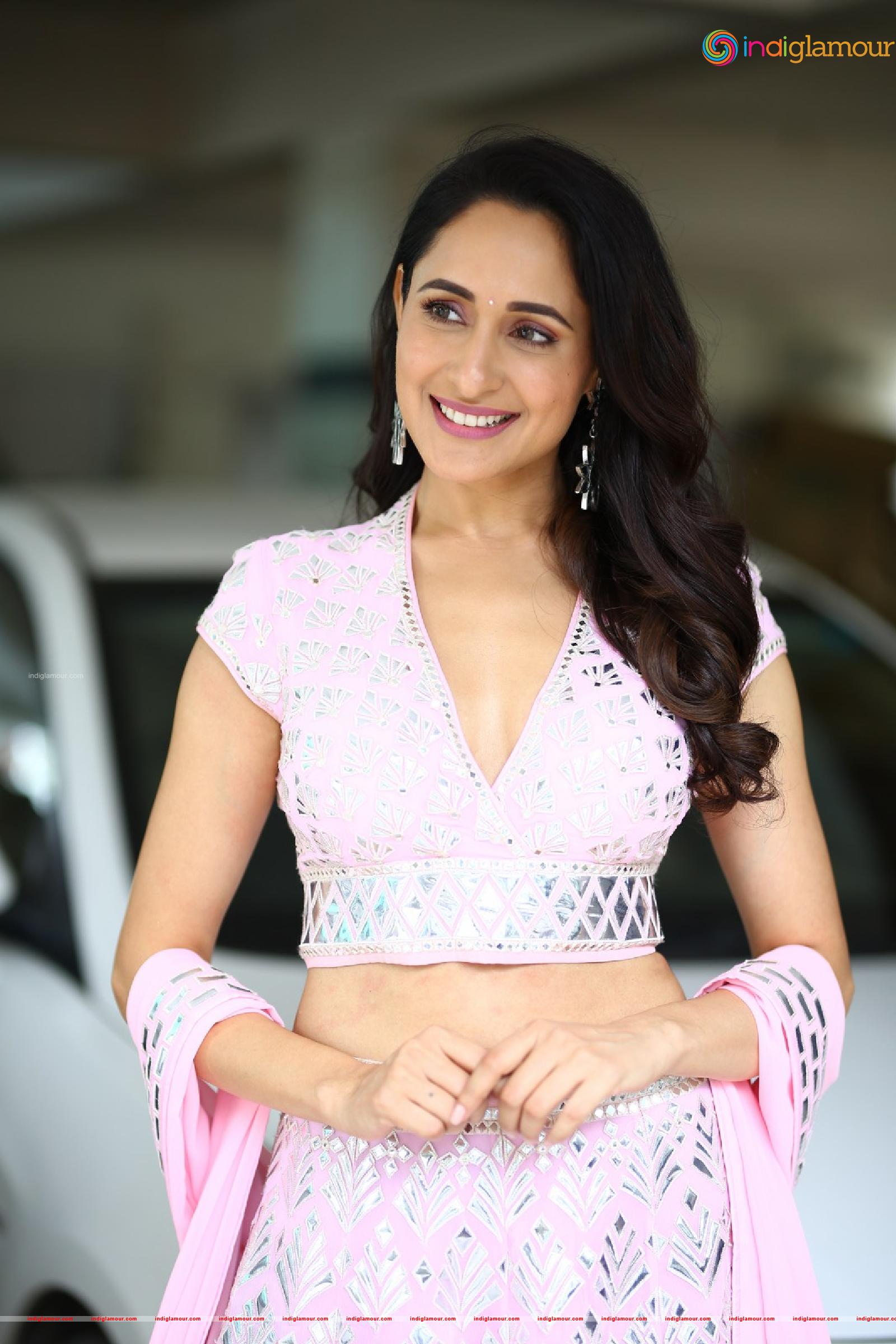 Pragya Jaiswal Actress hd photo