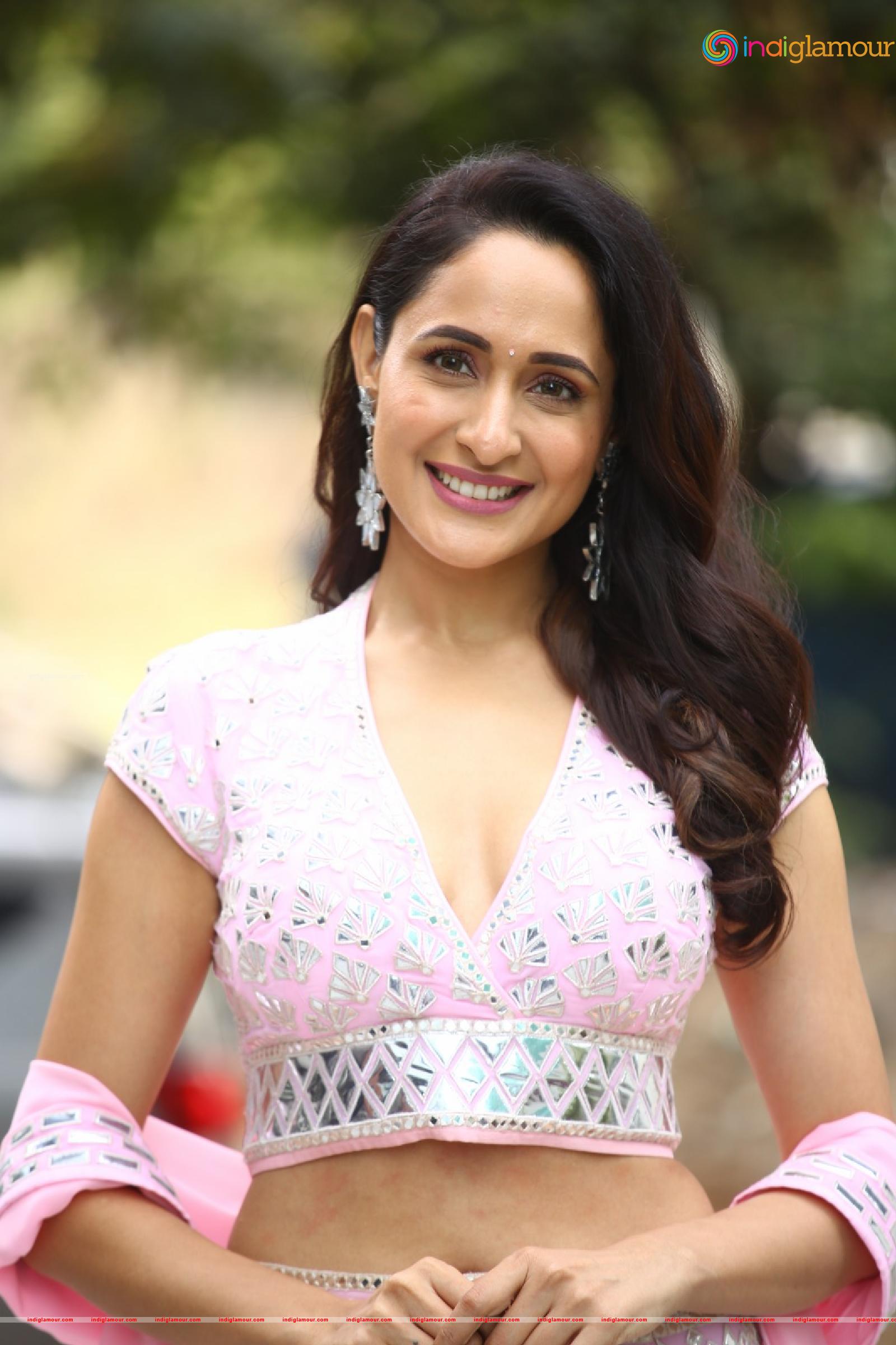Pragya Jaiswal Actress hd photo