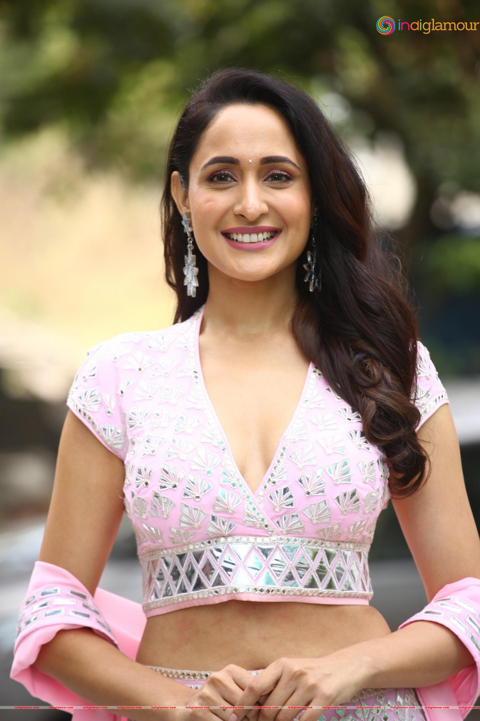 Pragya Jaiswal Actress hd photo
