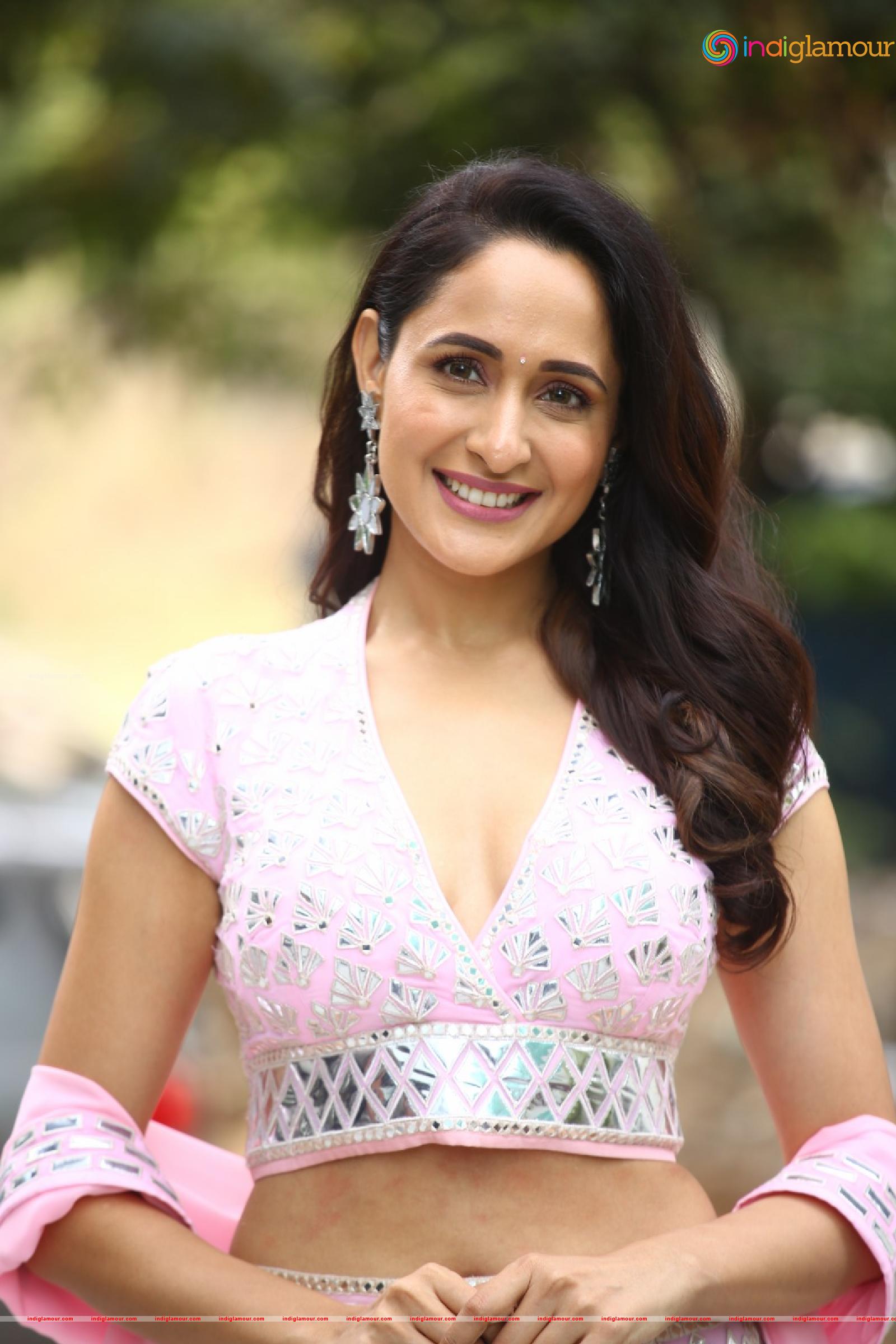 Pragya Jaiswal Actress hd photo
