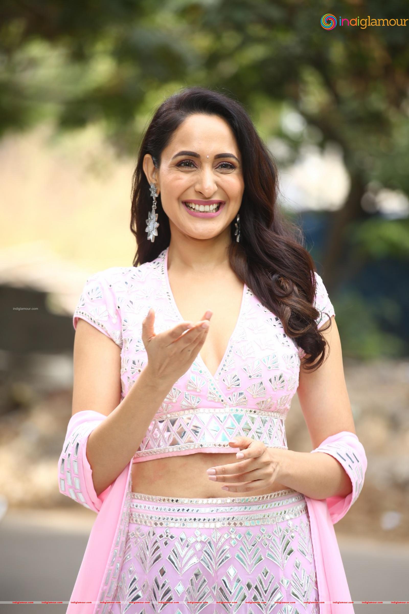 Pragya Jaiswal Actress hd photo