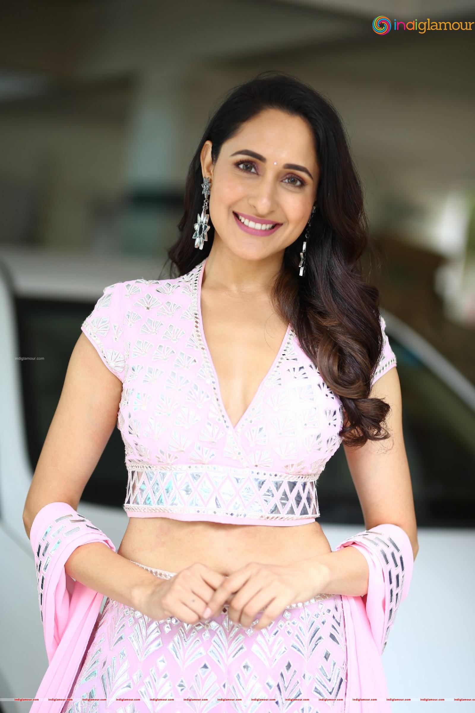 Pragya Jaiswal Actress hd photo
