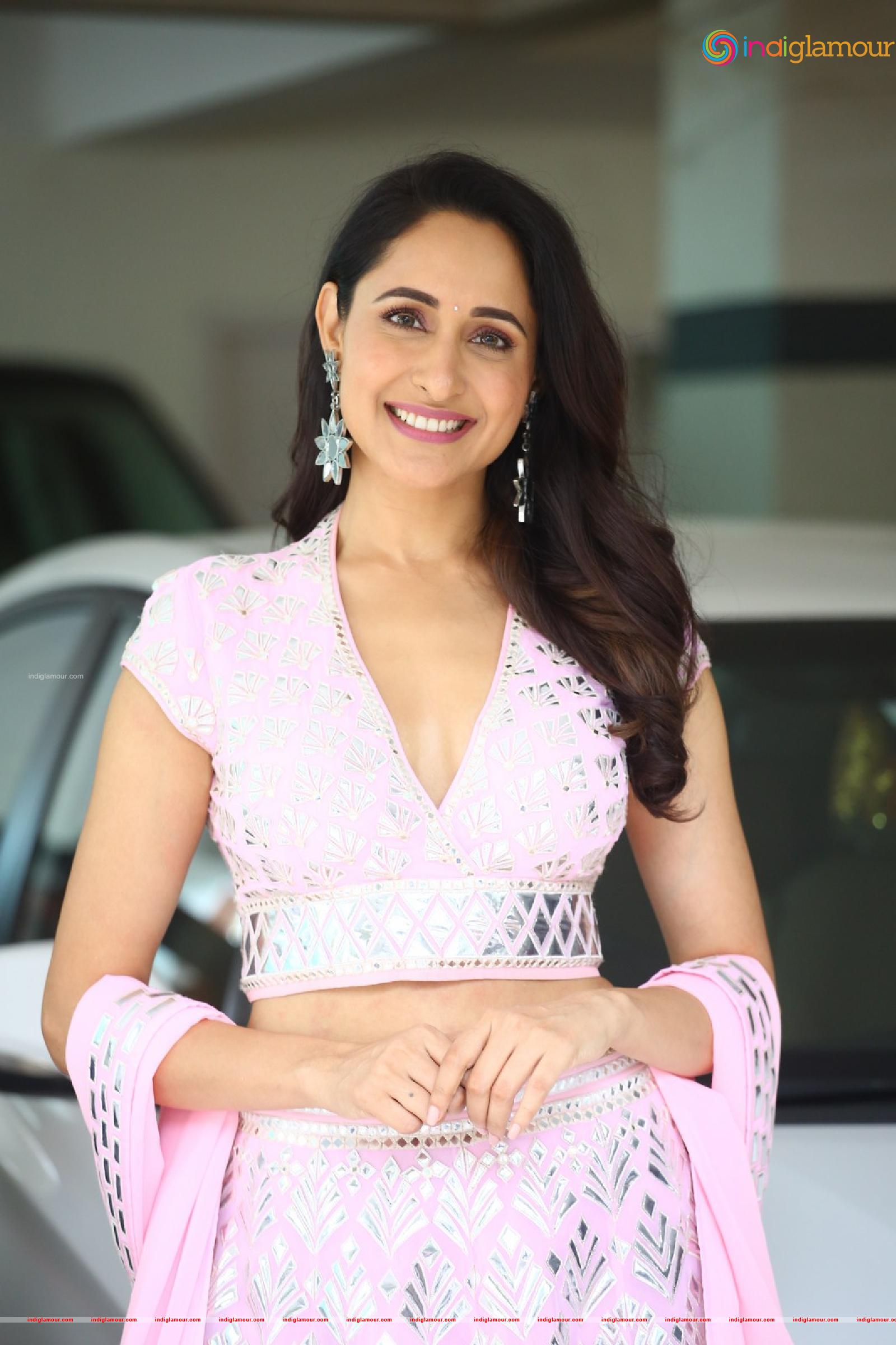 Pragya Jaiswal Actress hd photo