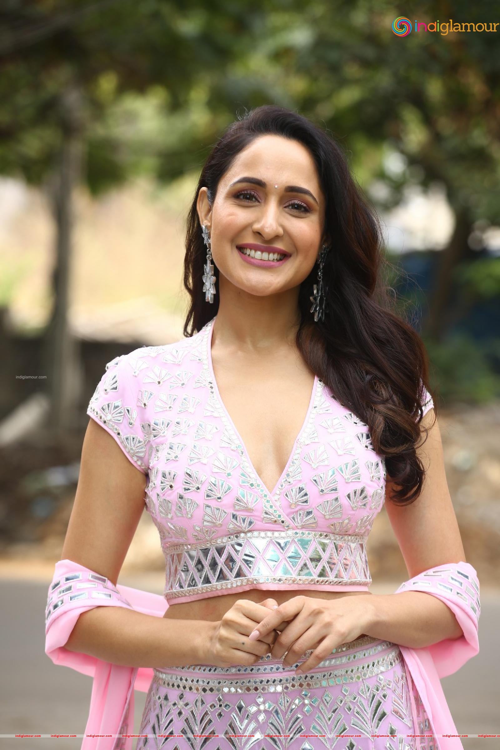 Pragya Jaiswal Actress hd photo