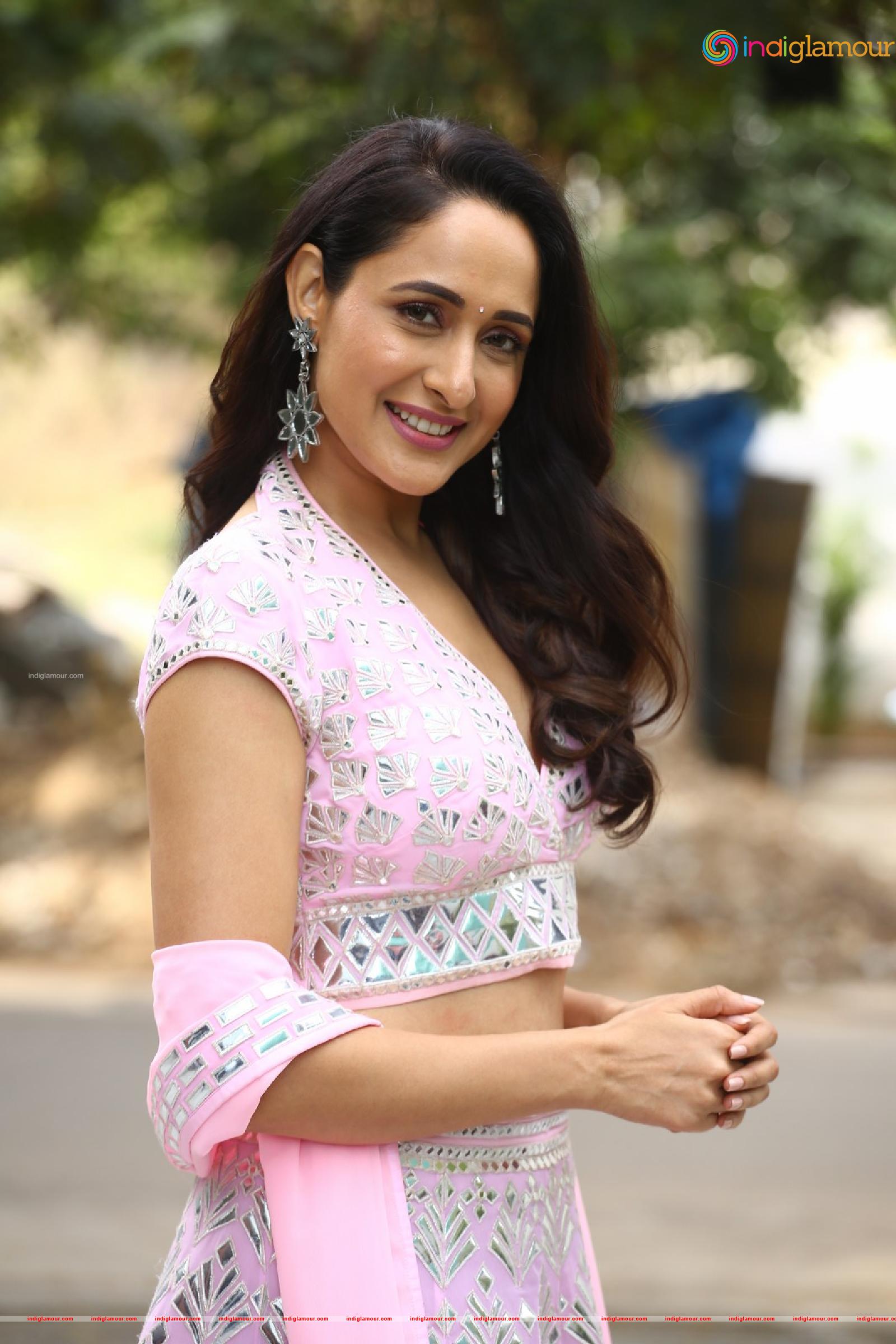 Pragya Jaiswal Actress hd photo