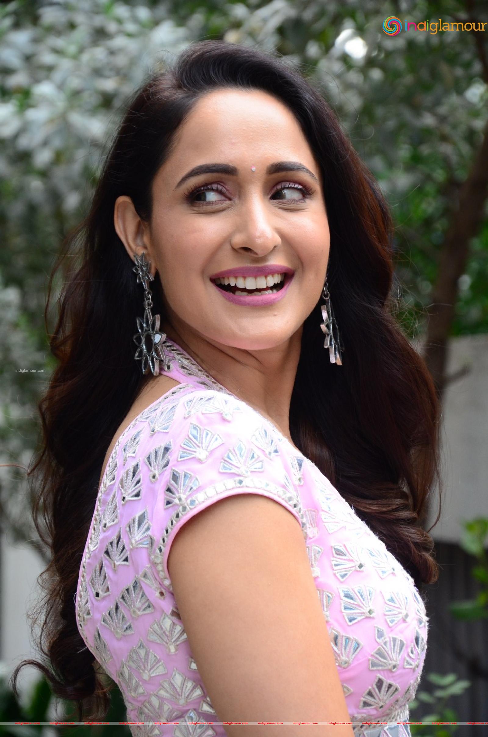 Pragya Jaiswal Actress hd photo