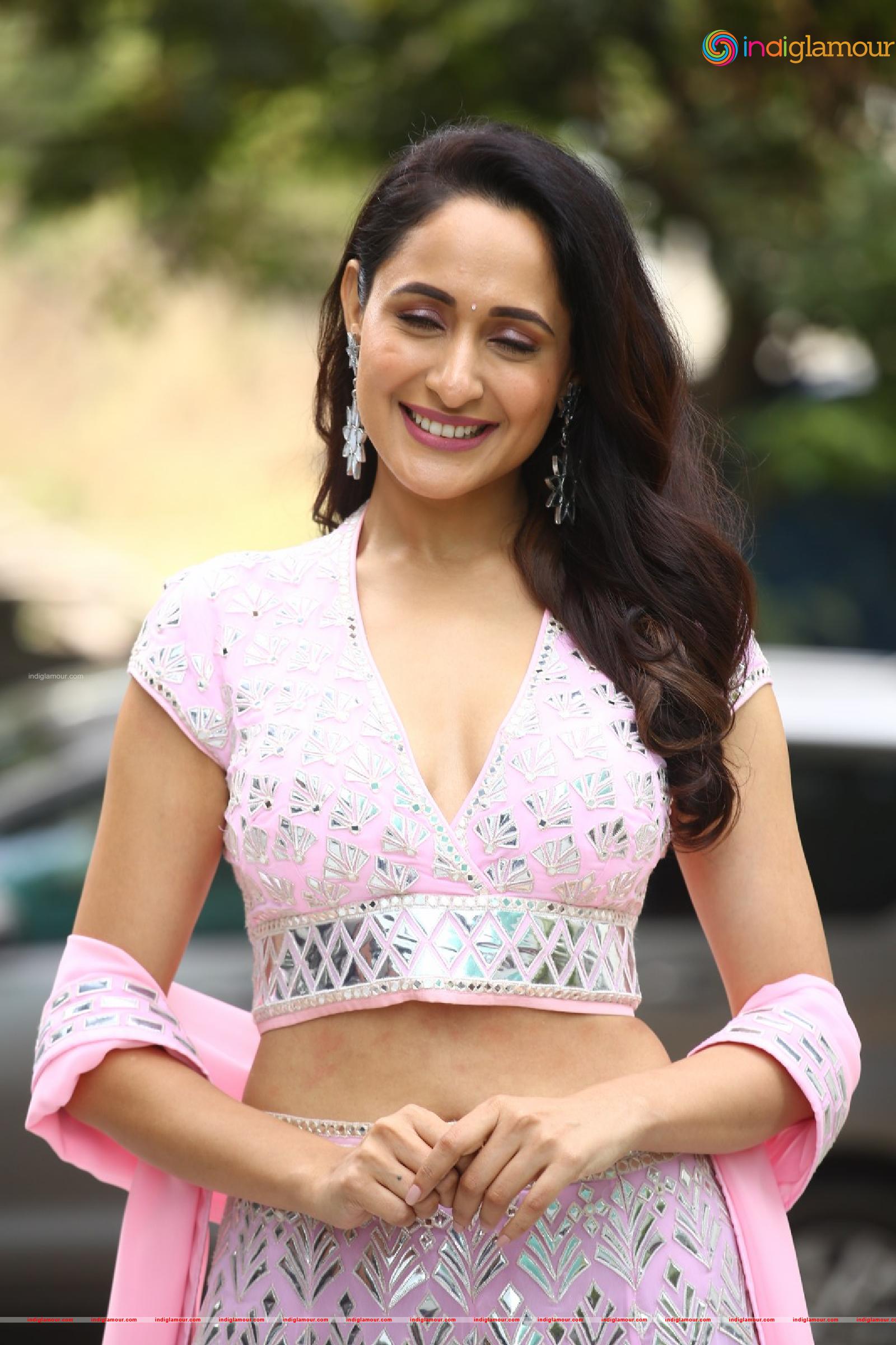 Pragya Jaiswal Actress hd photo