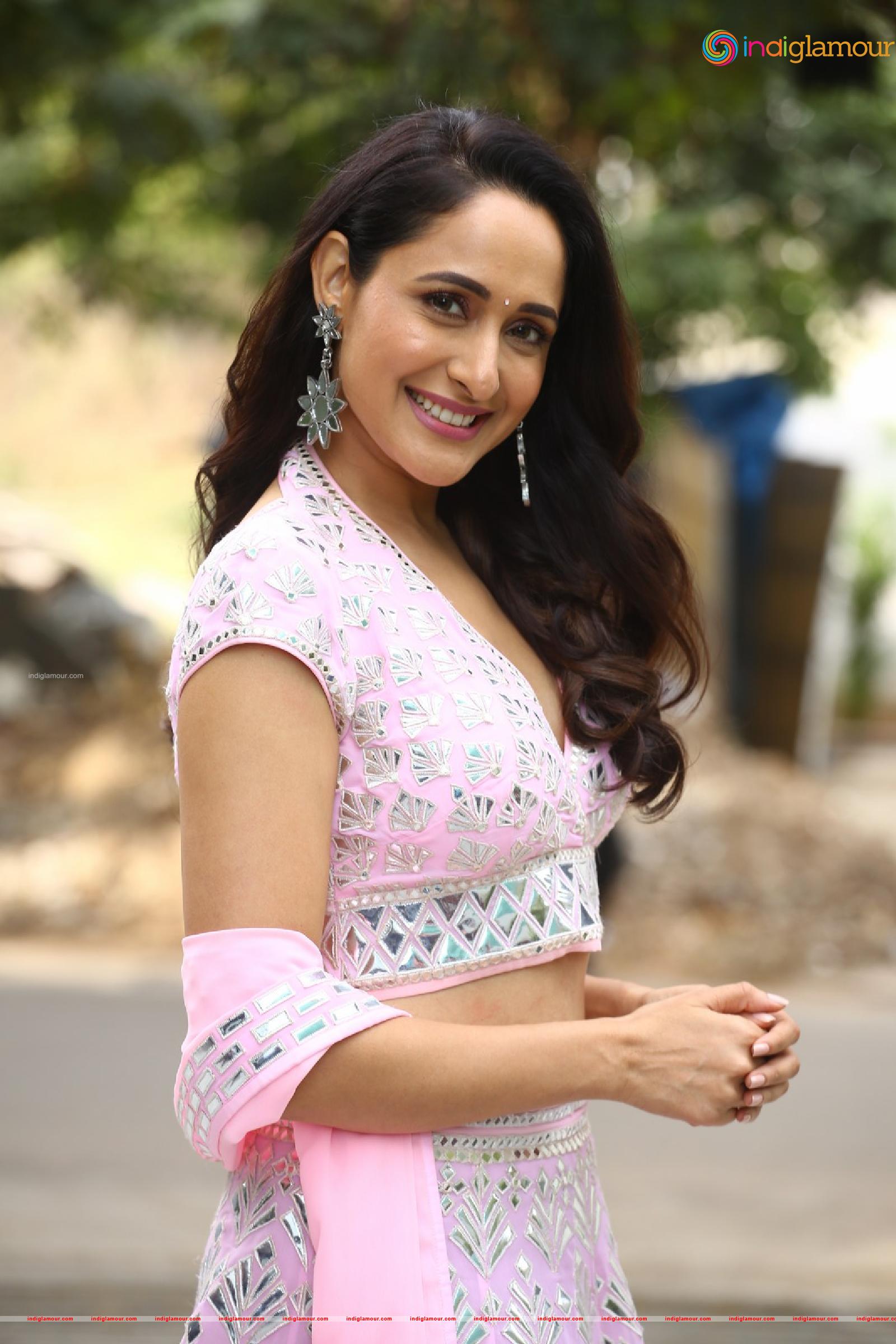 Pragya Jaiswal Actress hd photo