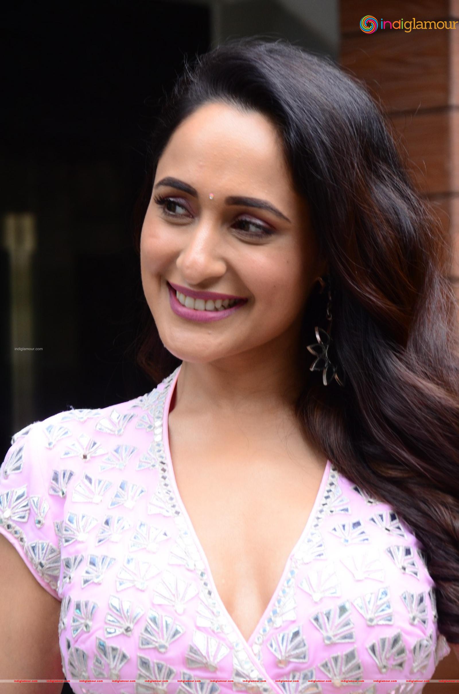 Pragya Jaiswal Actress hd photo