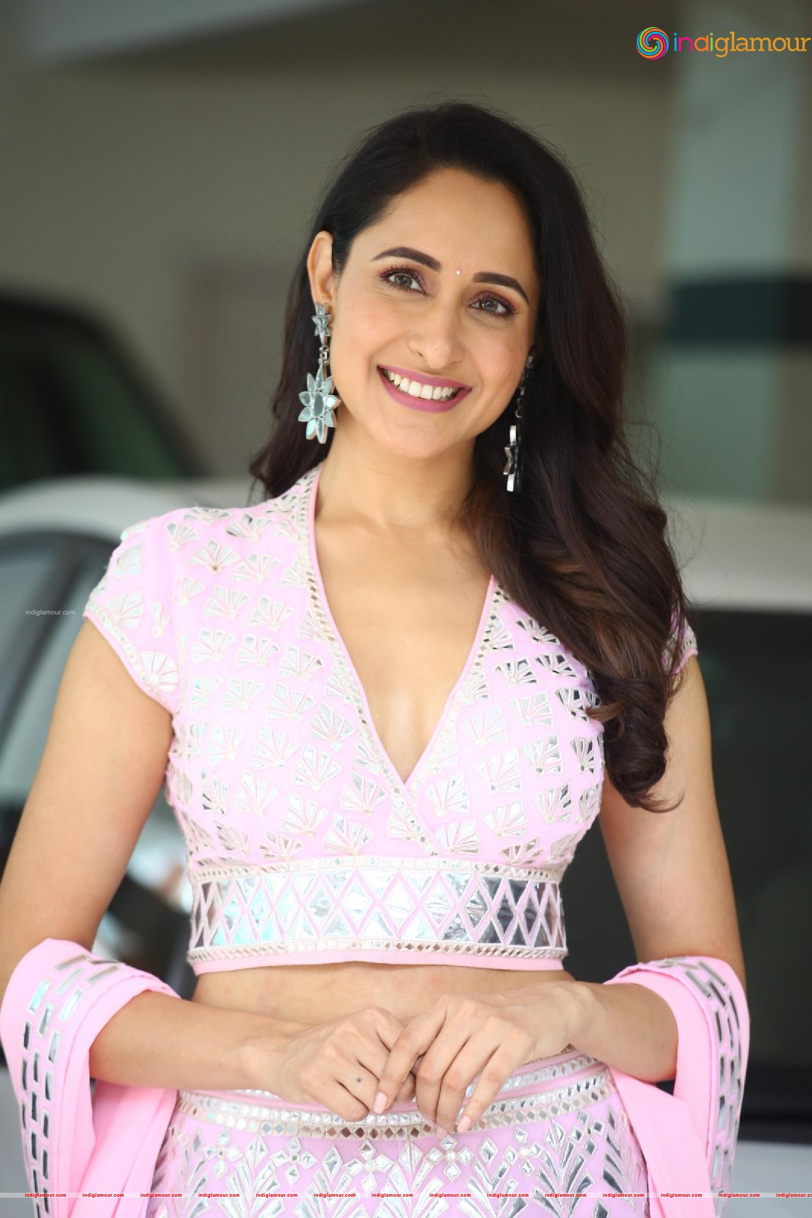 Pragya Jaiswal Actress hd photo