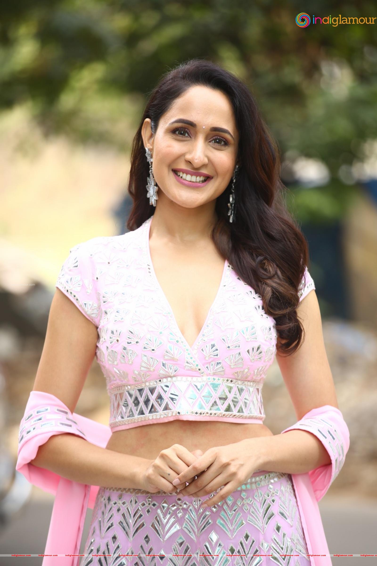 Pragya Jaiswal Actress hd photo