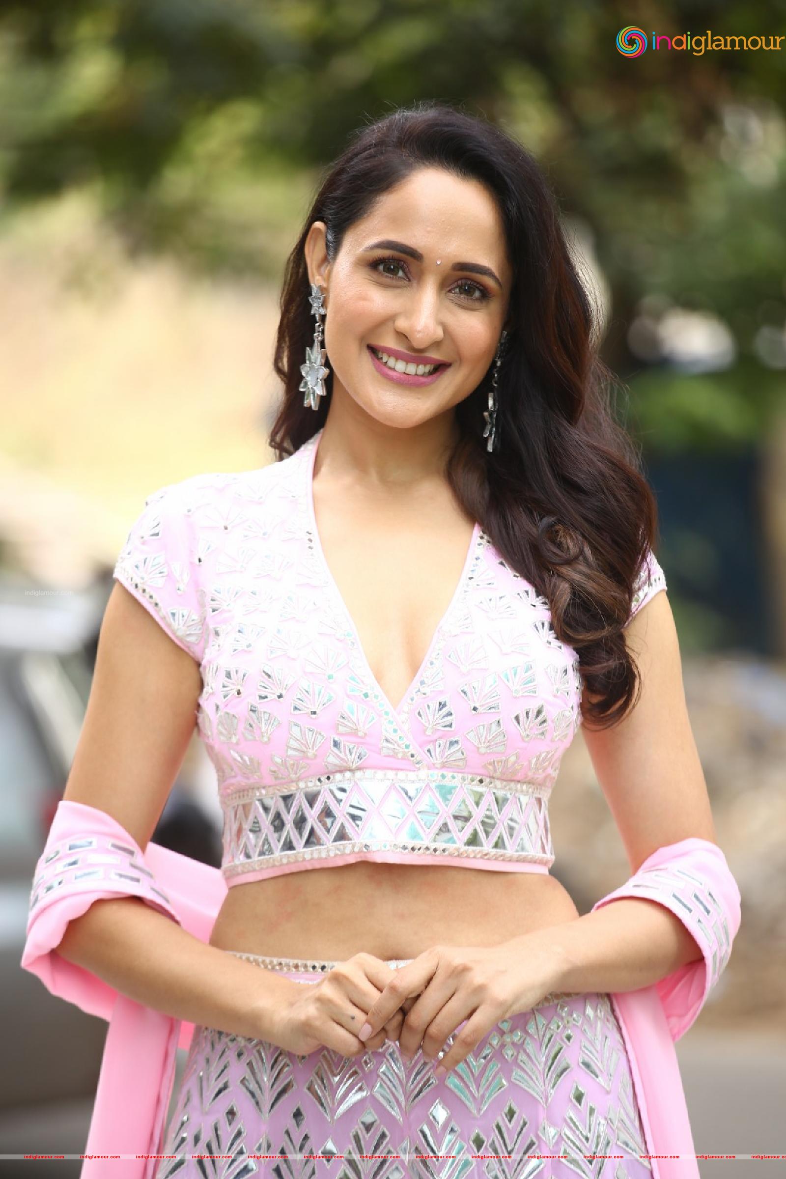 Pragya Jaiswal Actress hd photo