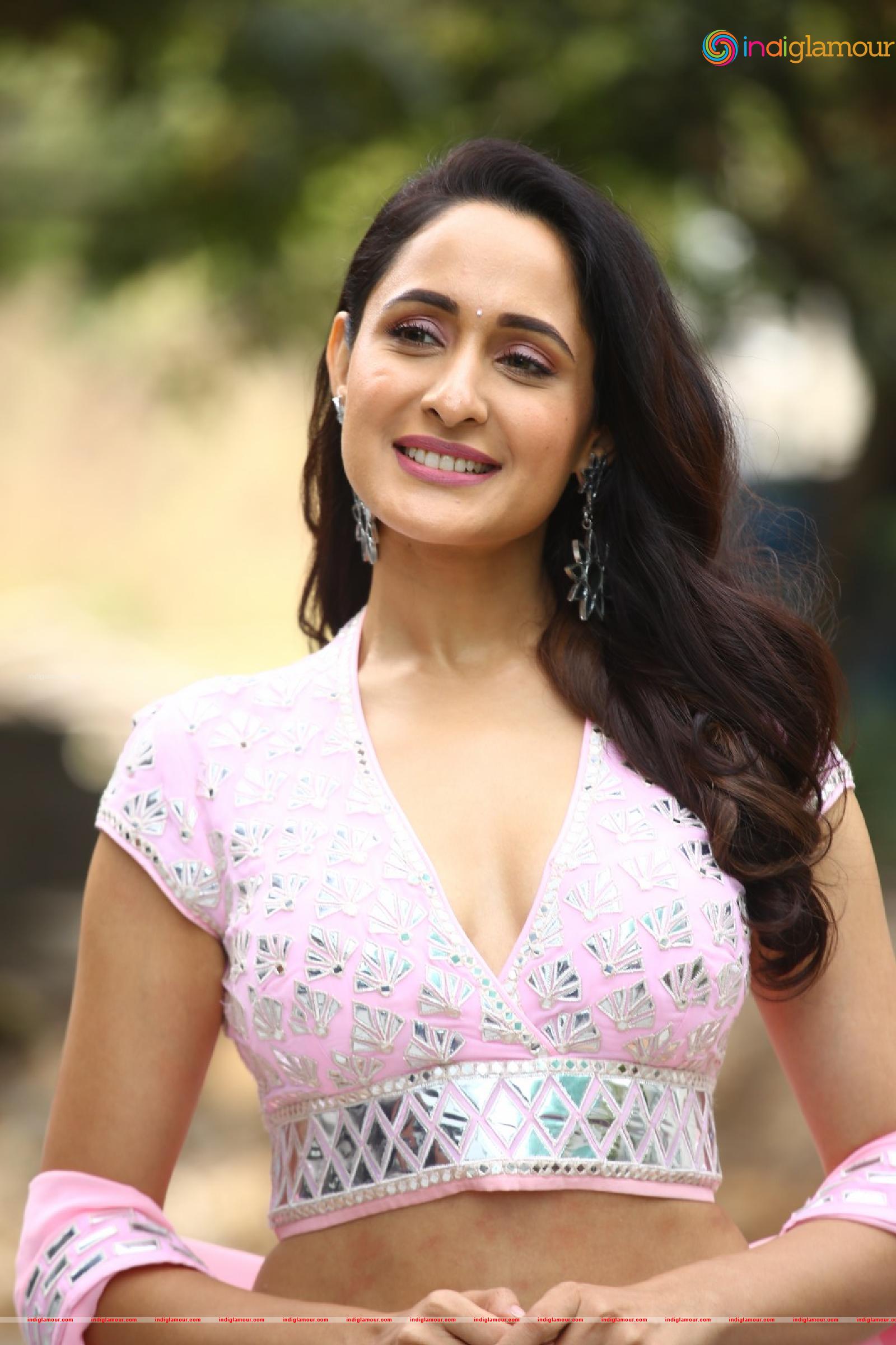 Pragya Jaiswal Actress hd photo