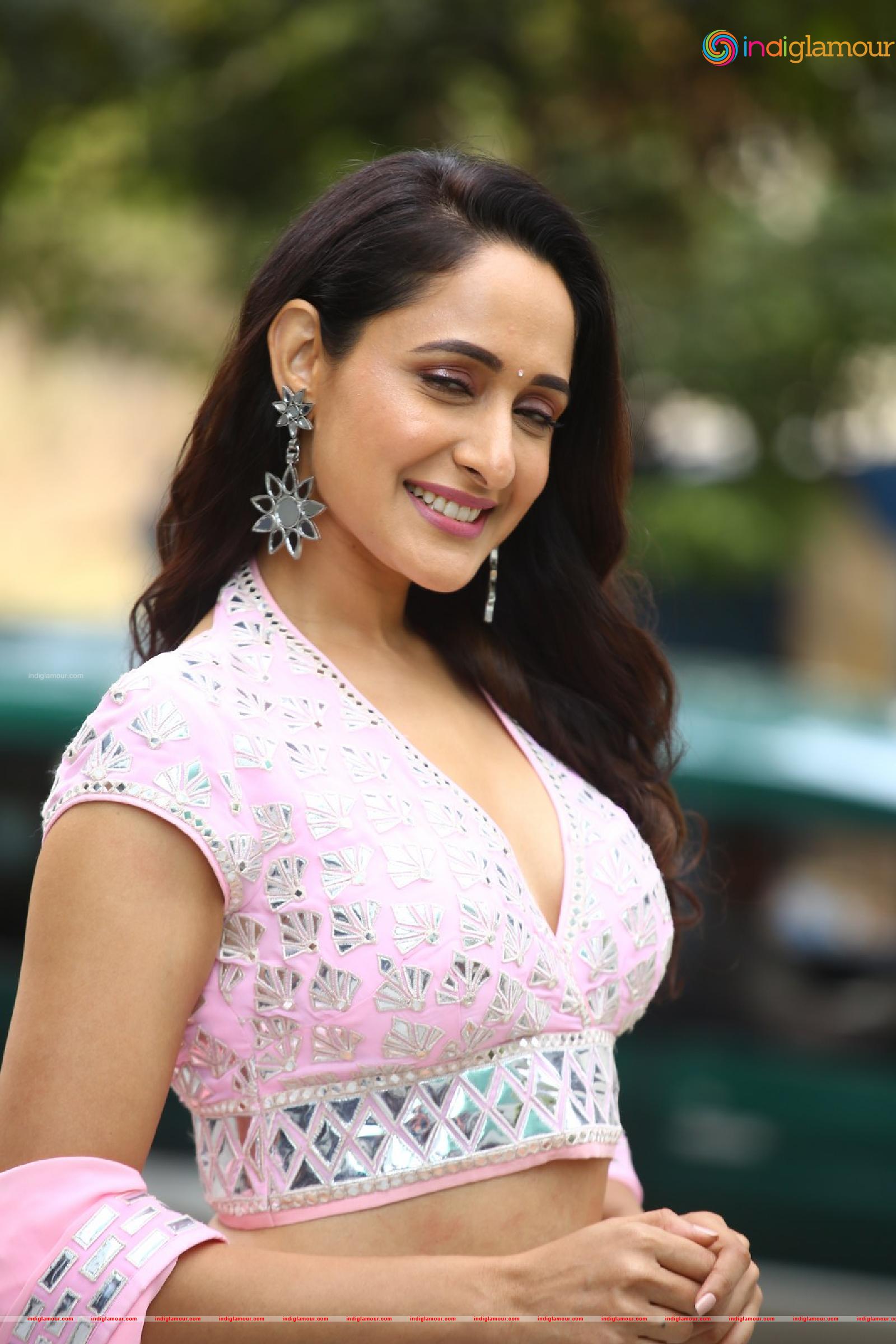 Pragya Jaiswal Actress hd photo