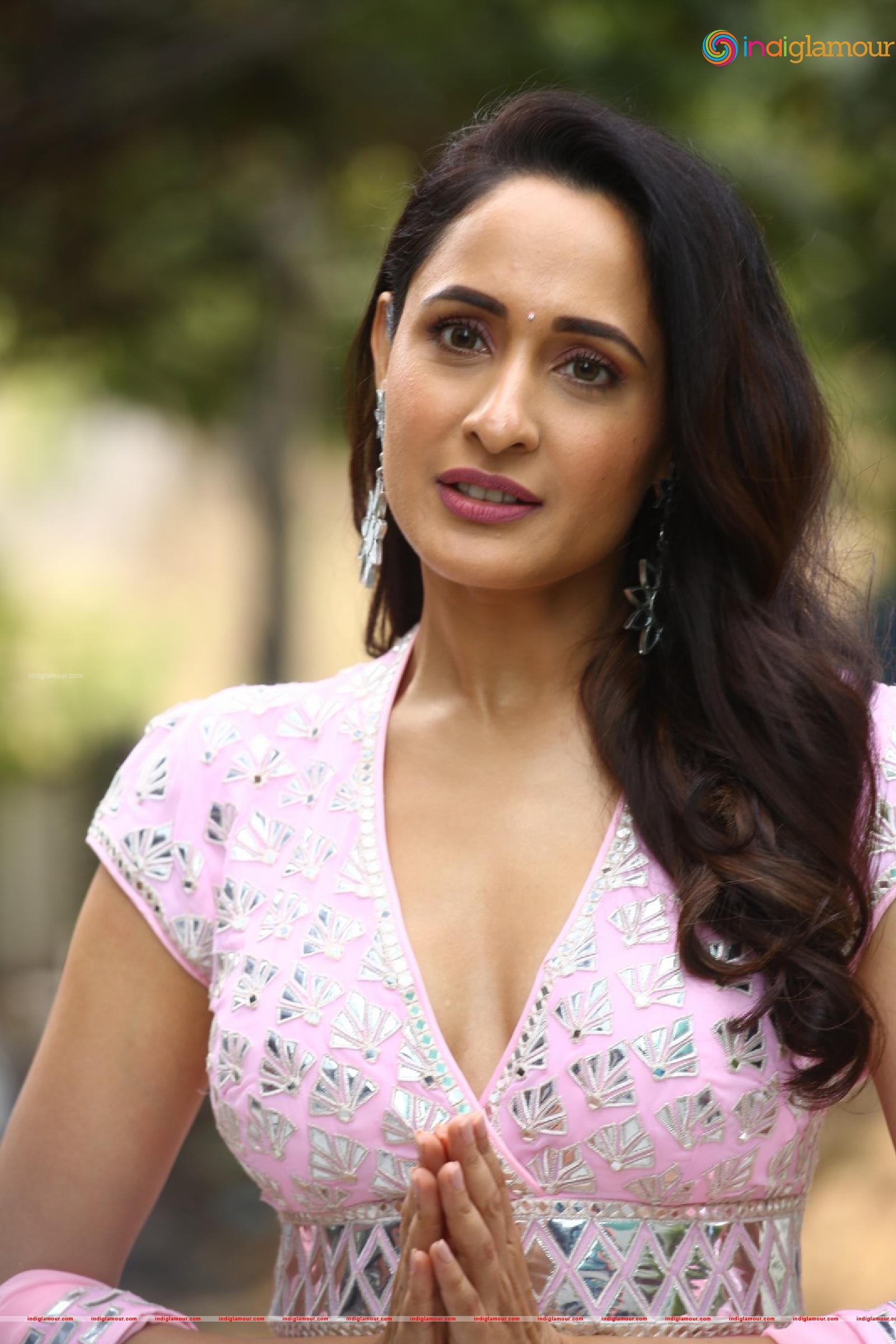 Pragya Jaiswal Actress hd photo