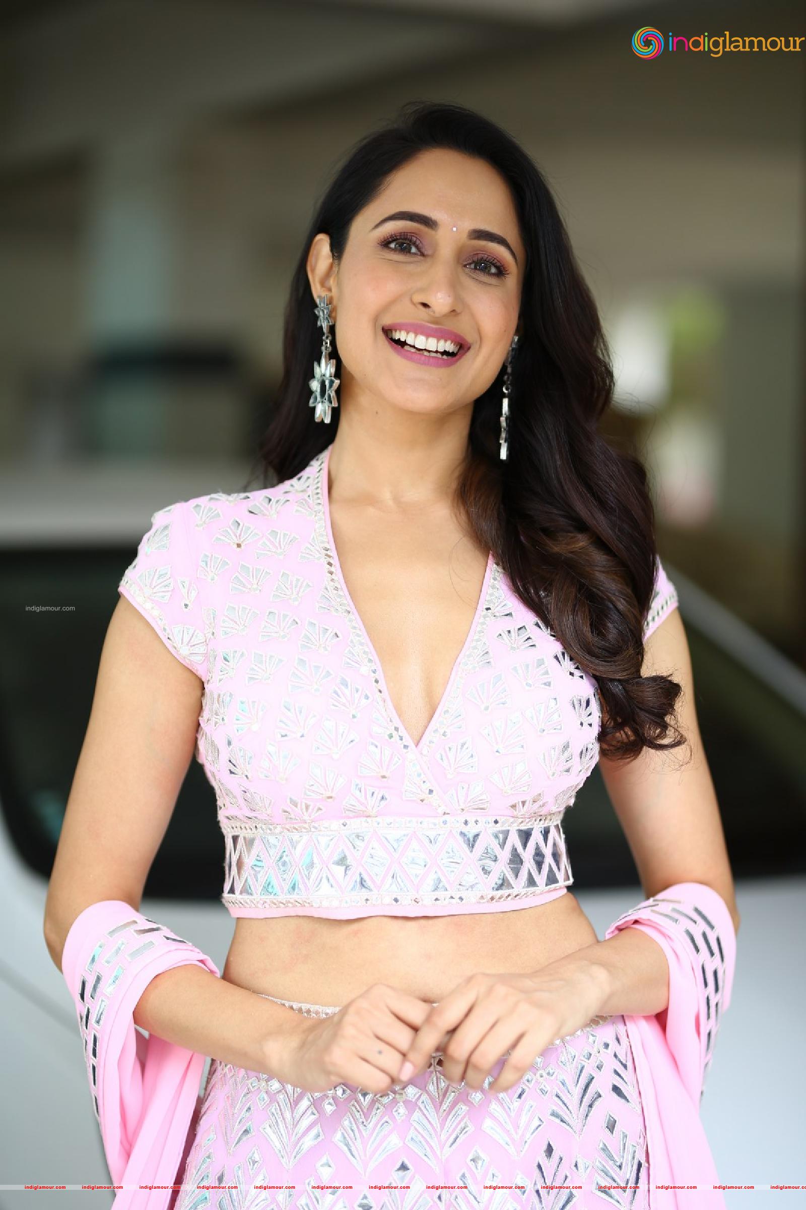 Pragya Jaiswal Actress hd photo
