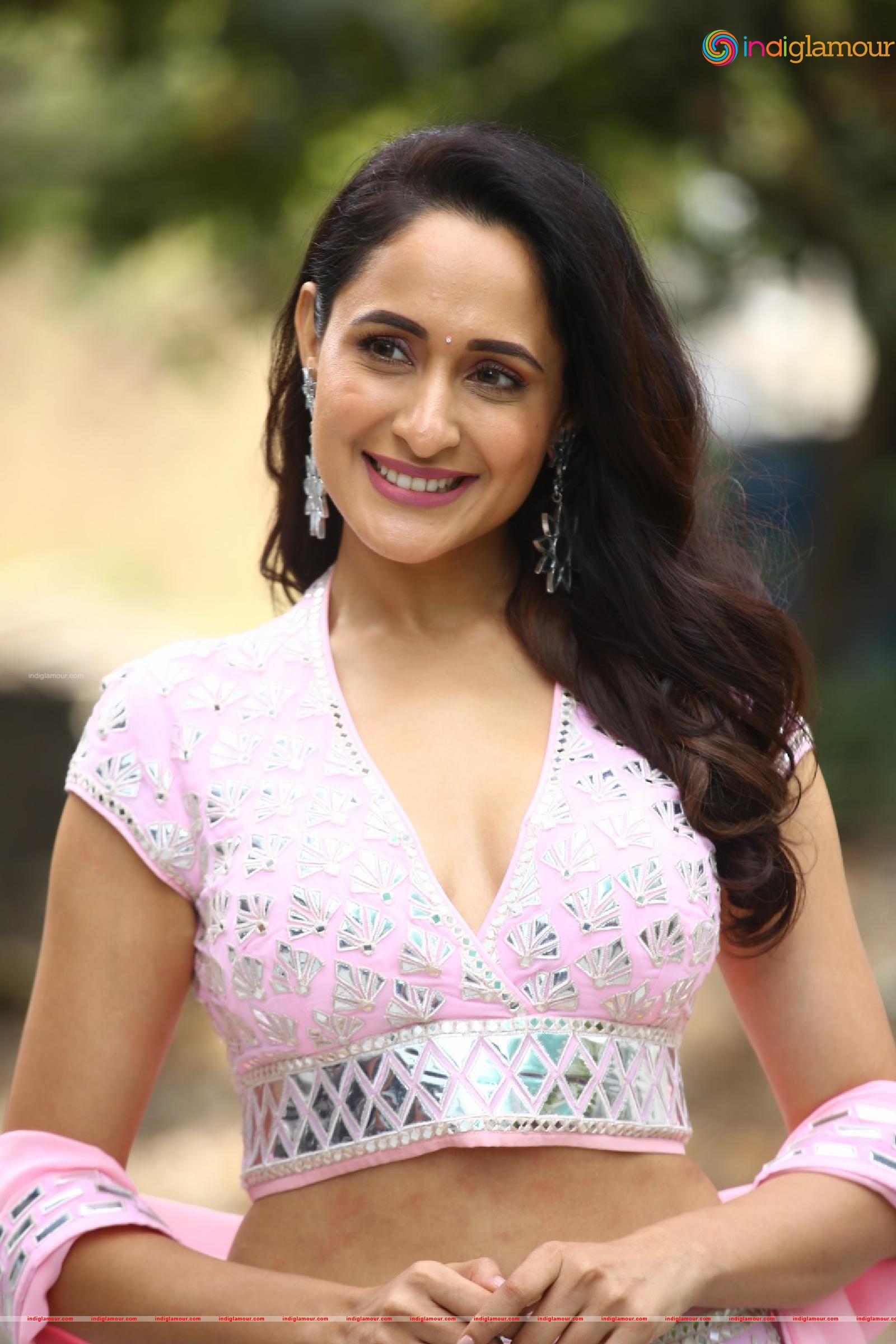 Pragya Jaiswal Actress hd photo