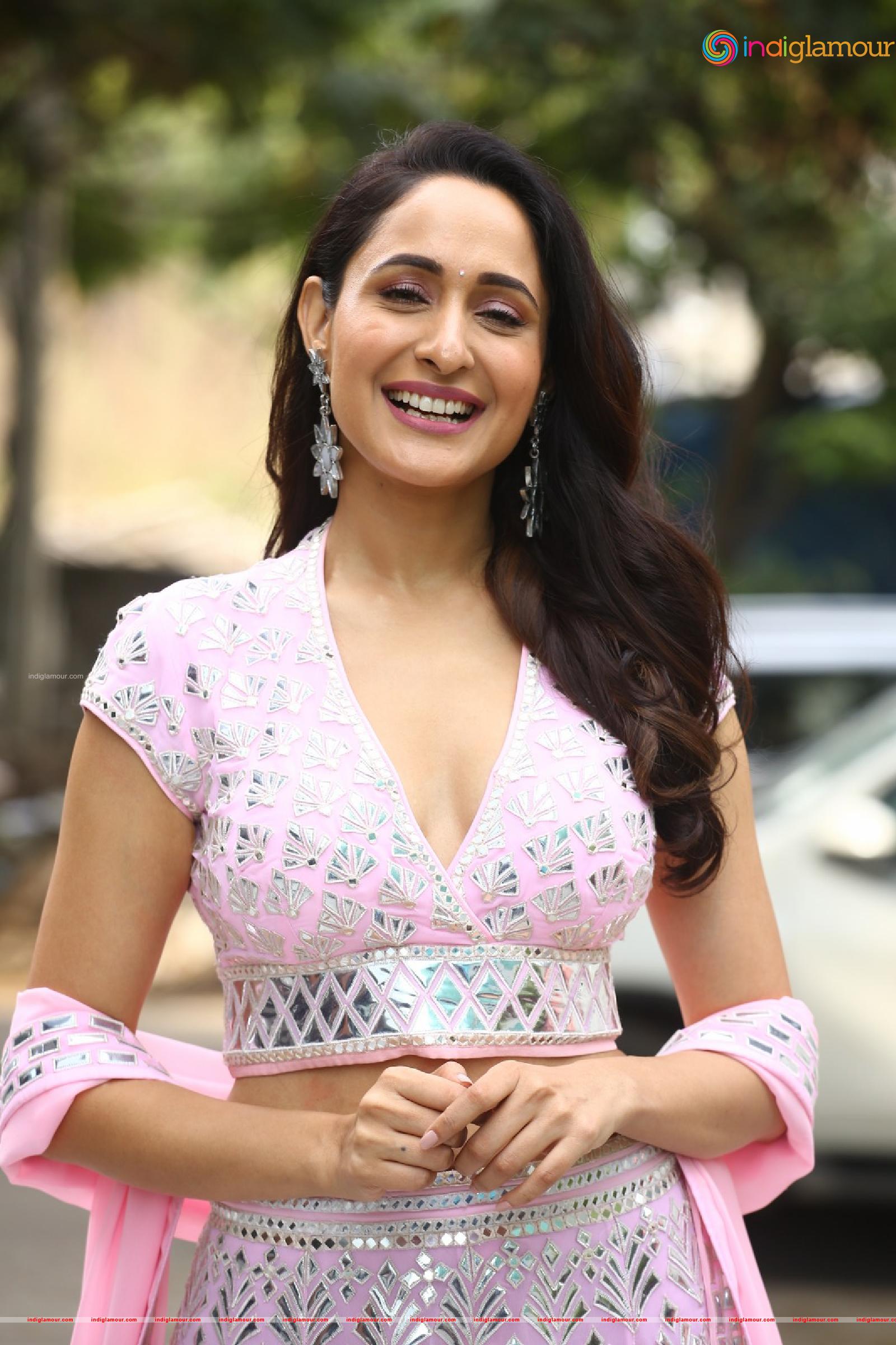 Pragya Jaiswal Actress hd photo