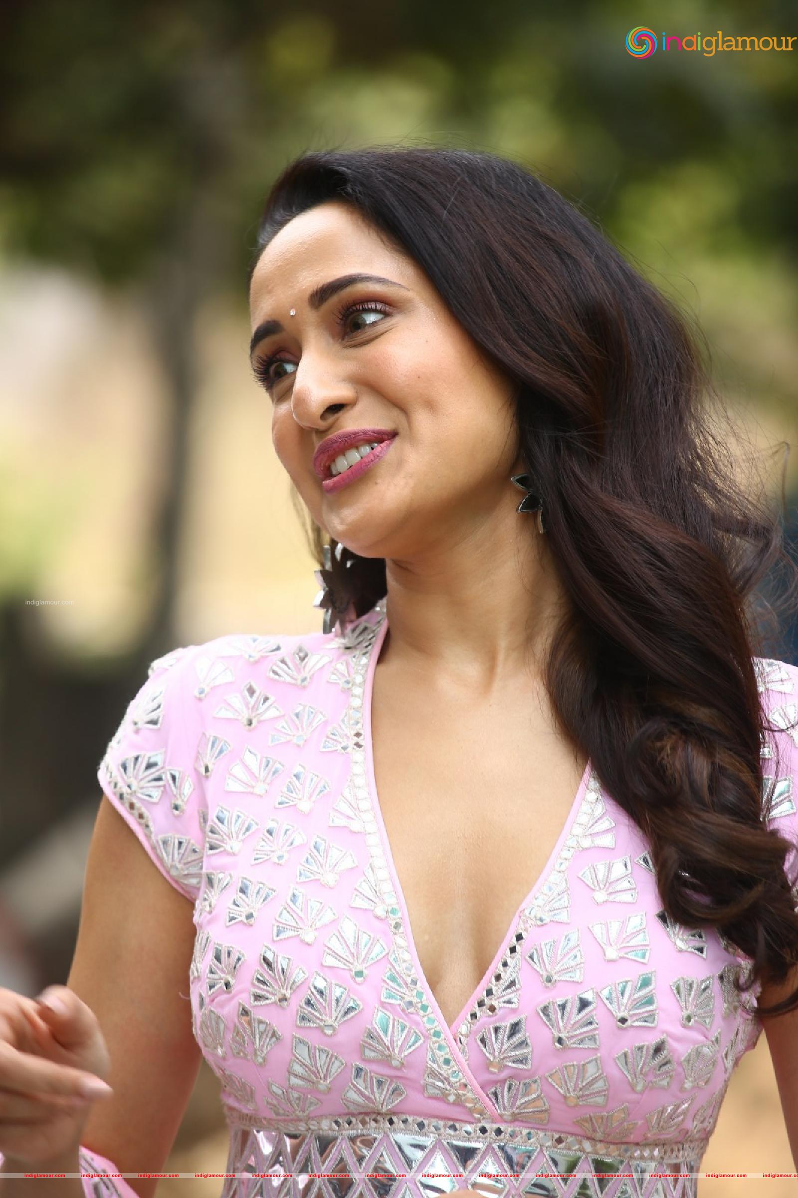 Pragya Jaiswal Actress hd photo