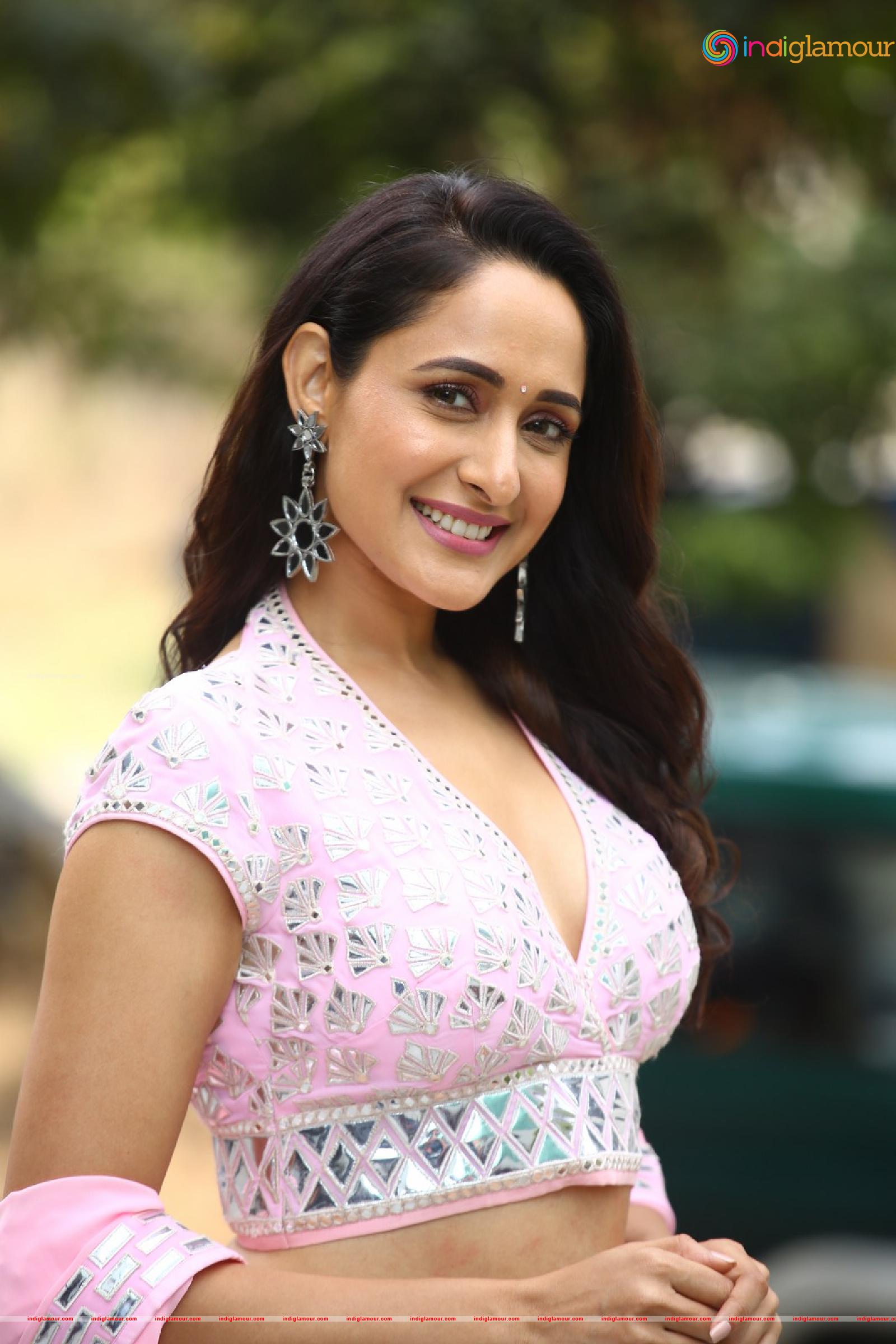 Pragya Jaiswal Actress hd photo