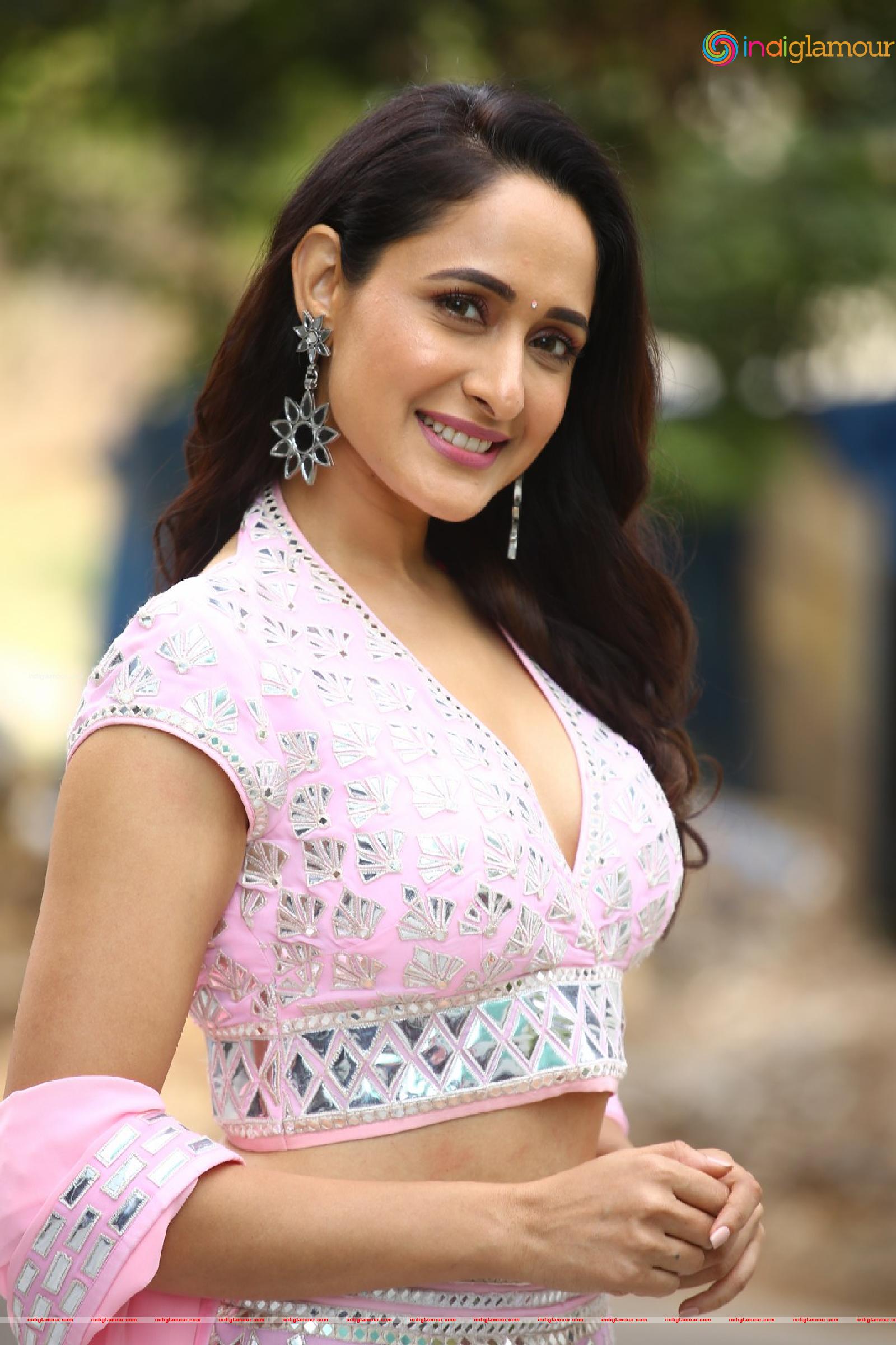 Pragya Jaiswal Actress hd photo