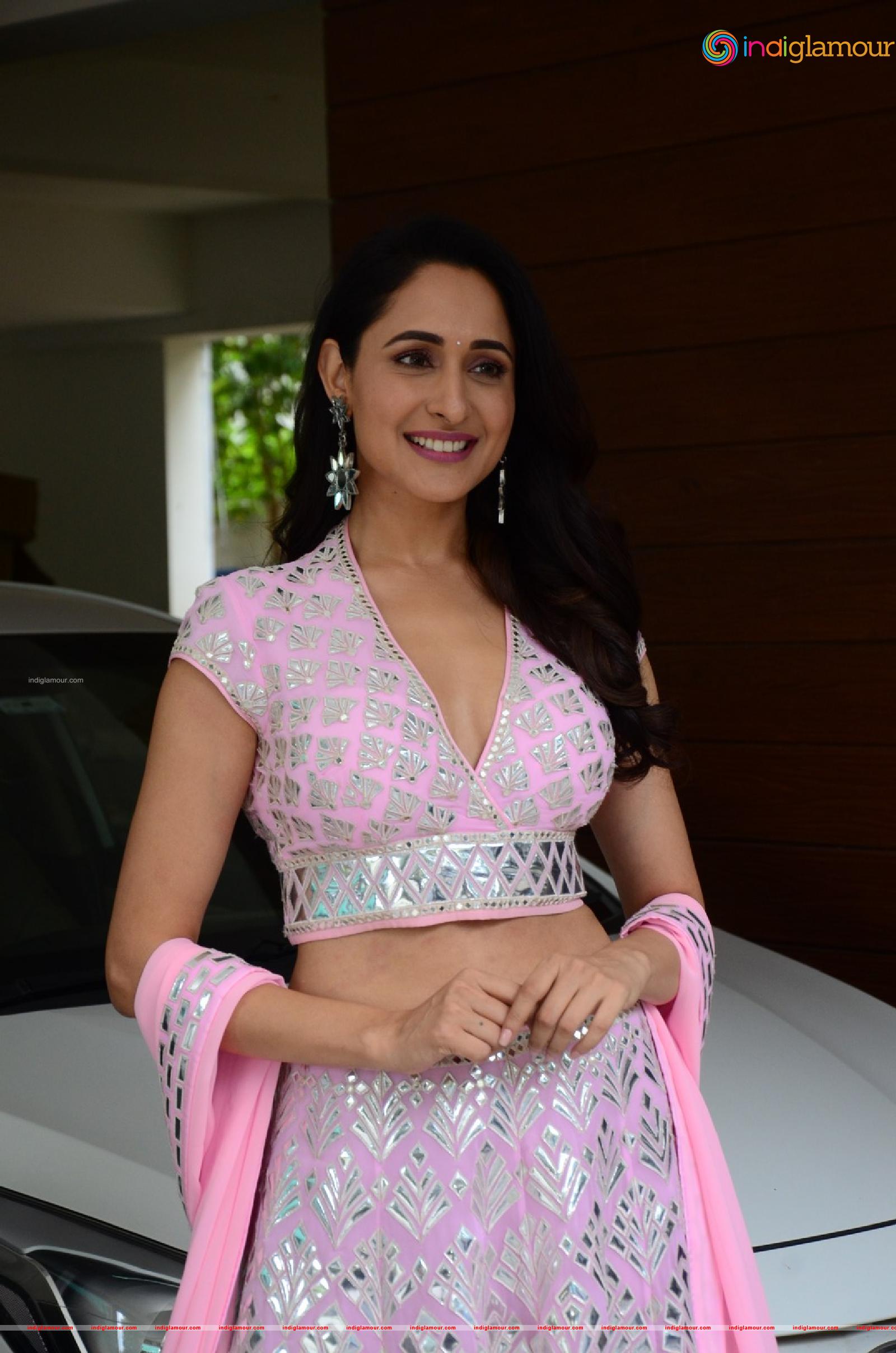 Pragya Jaiswal Actress hd photo