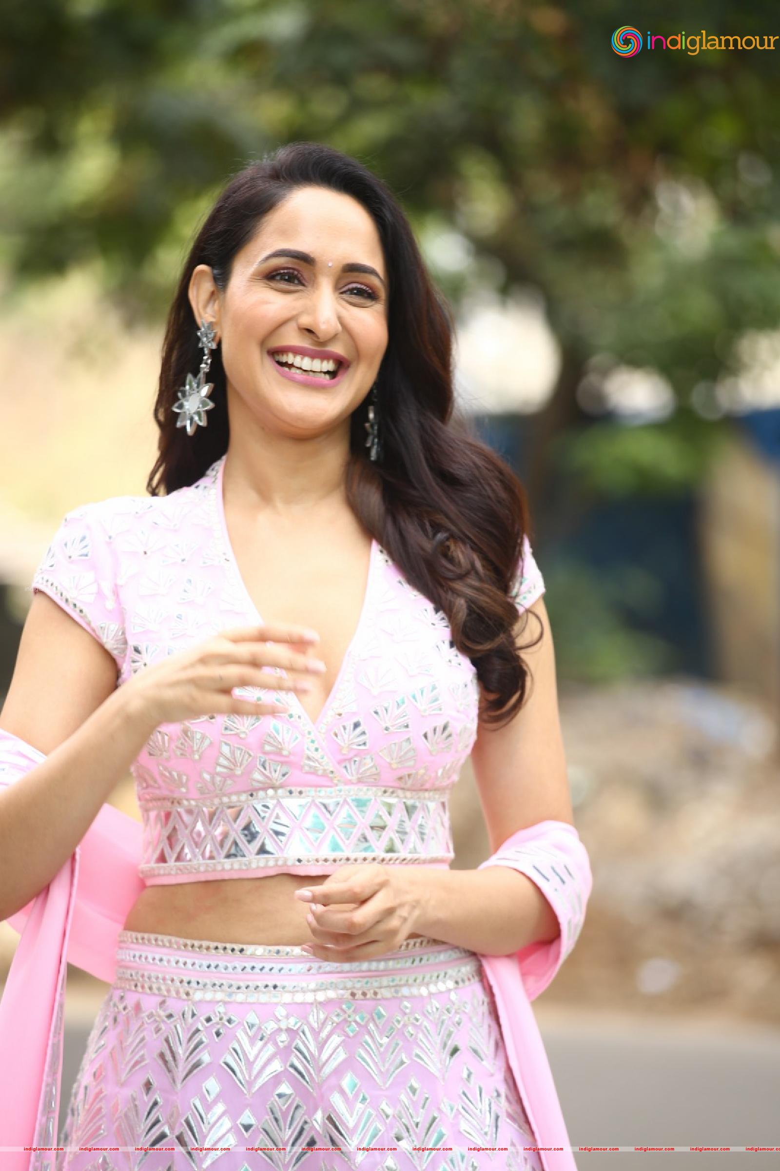 Pragya Jaiswal Actress hd photo