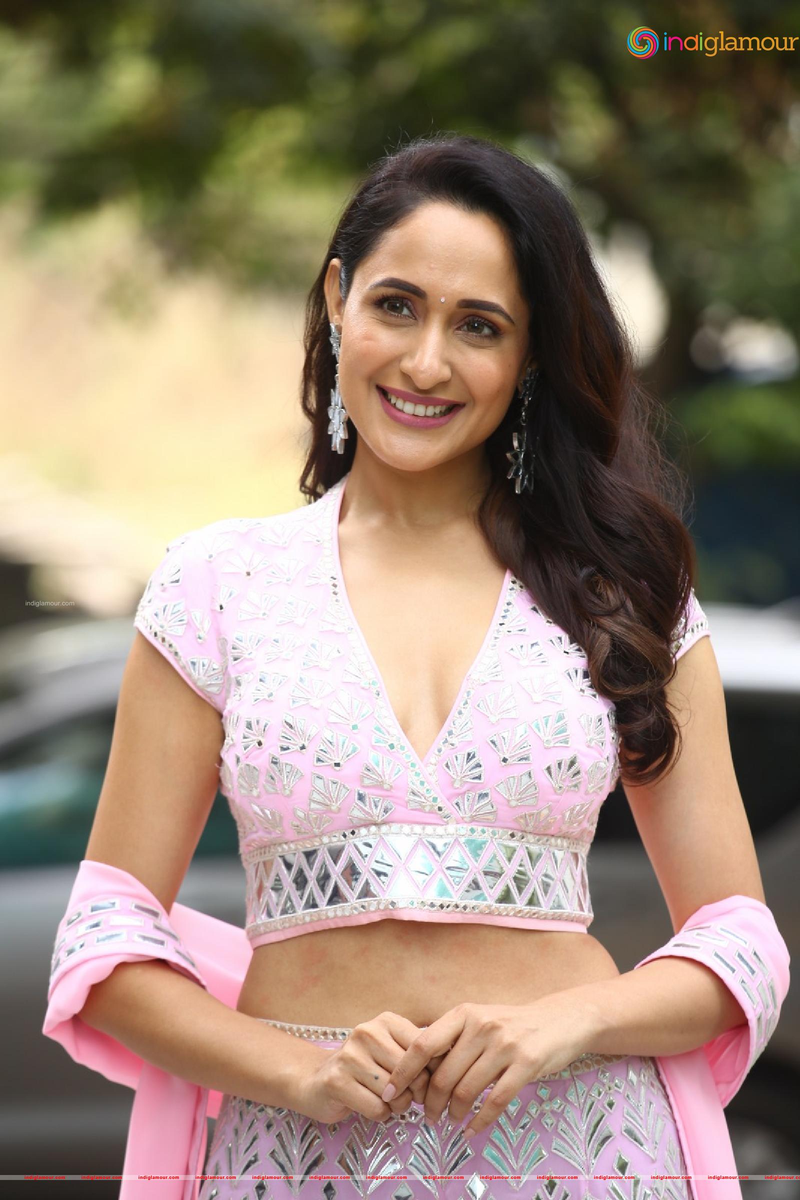 Pragya Jaiswal Actress hd photo