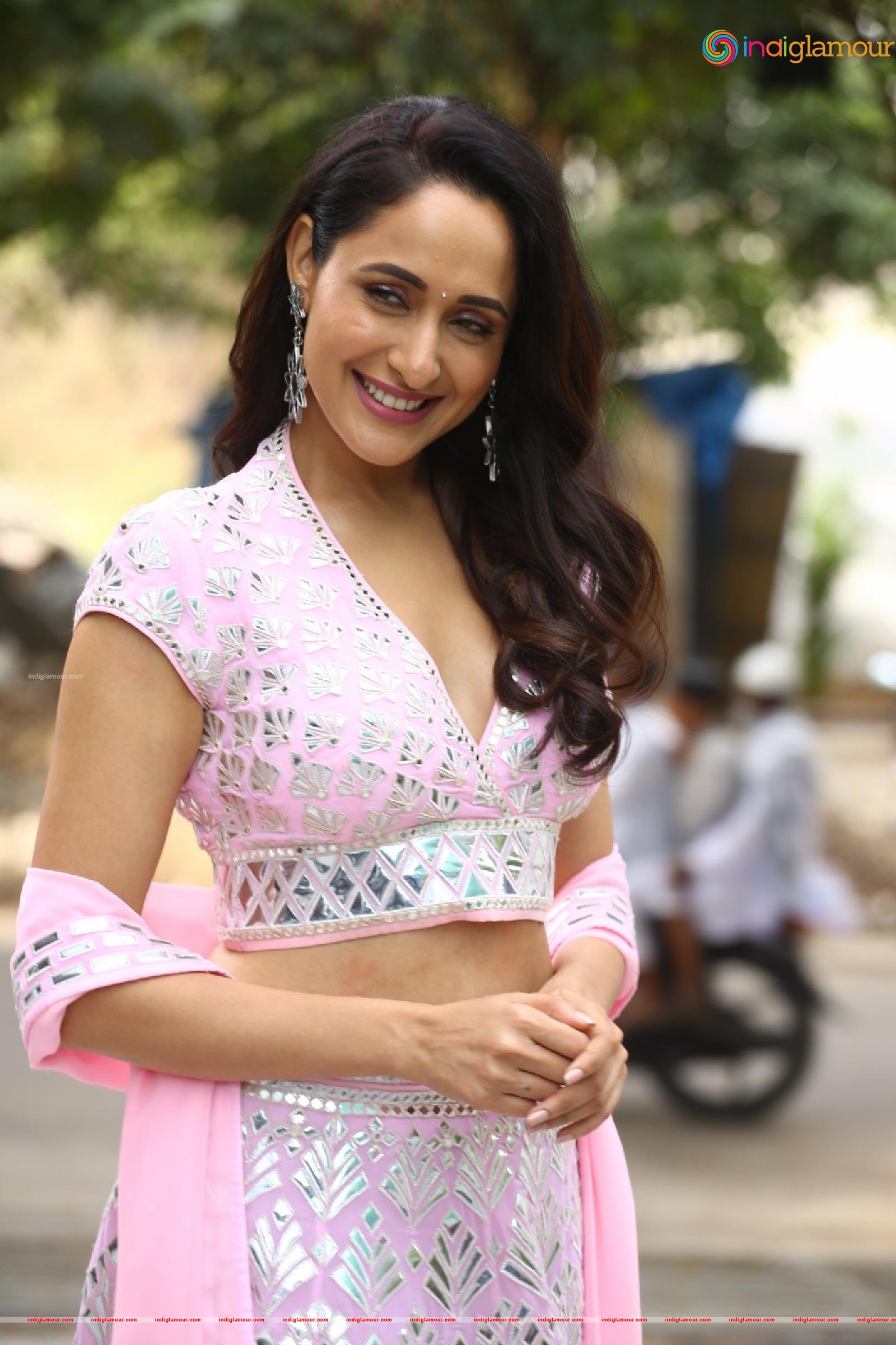 Pragya Jaiswal Actress hd photo
