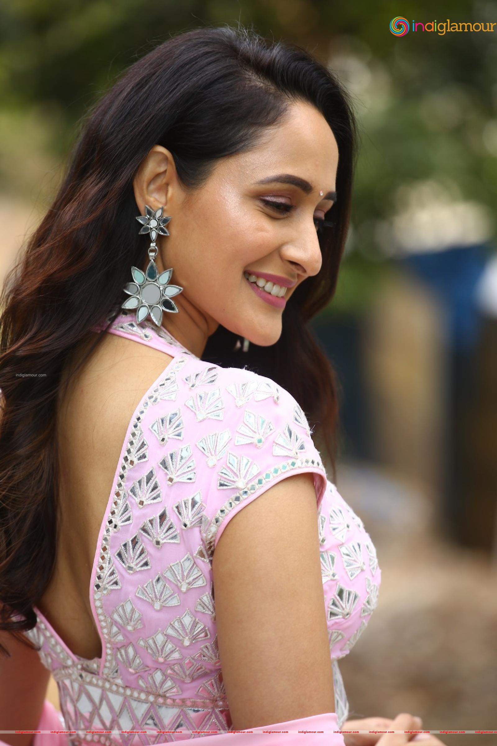 Pragya Jaiswal Actress hd photo