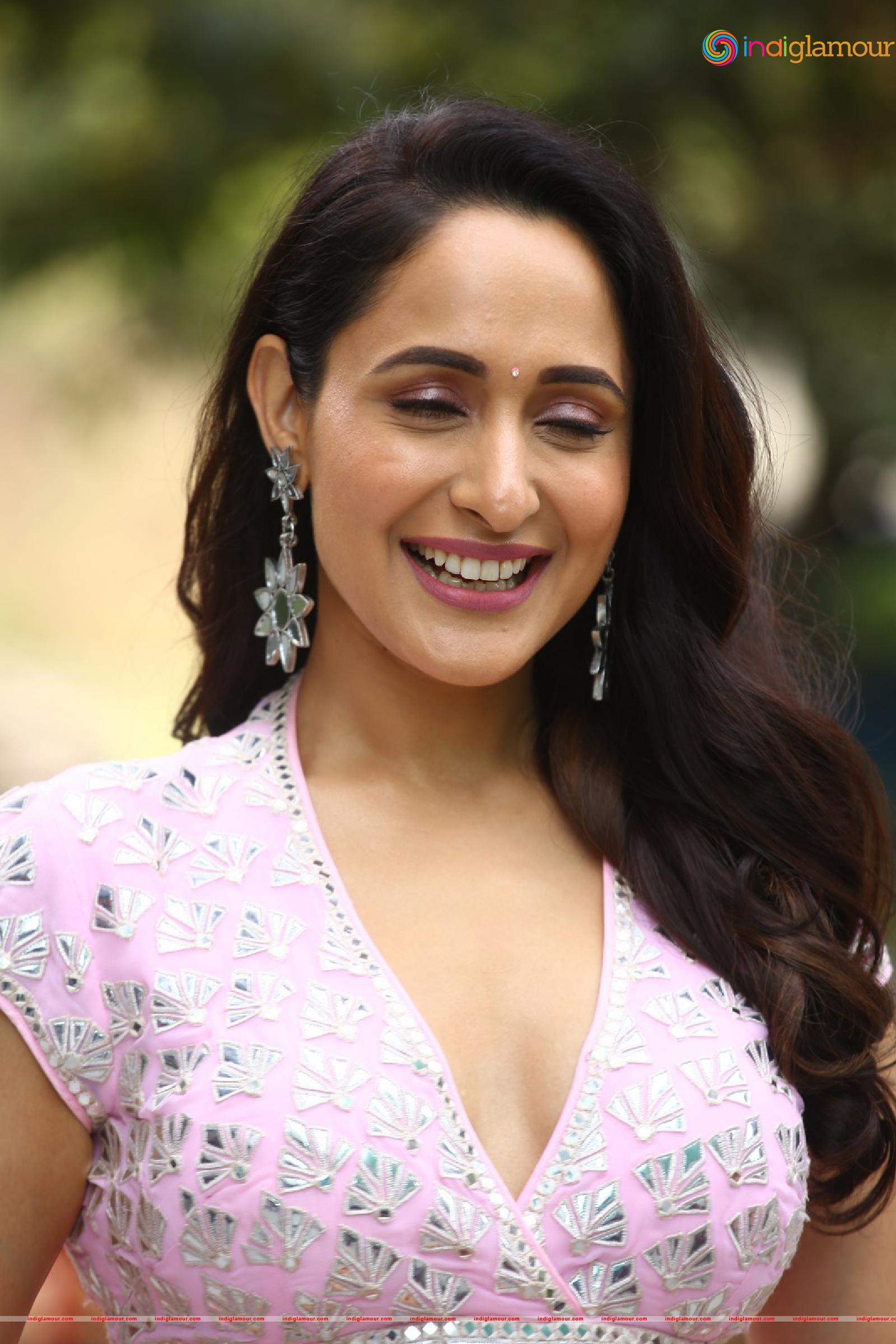 Pragya Jaiswal Actress hd photo