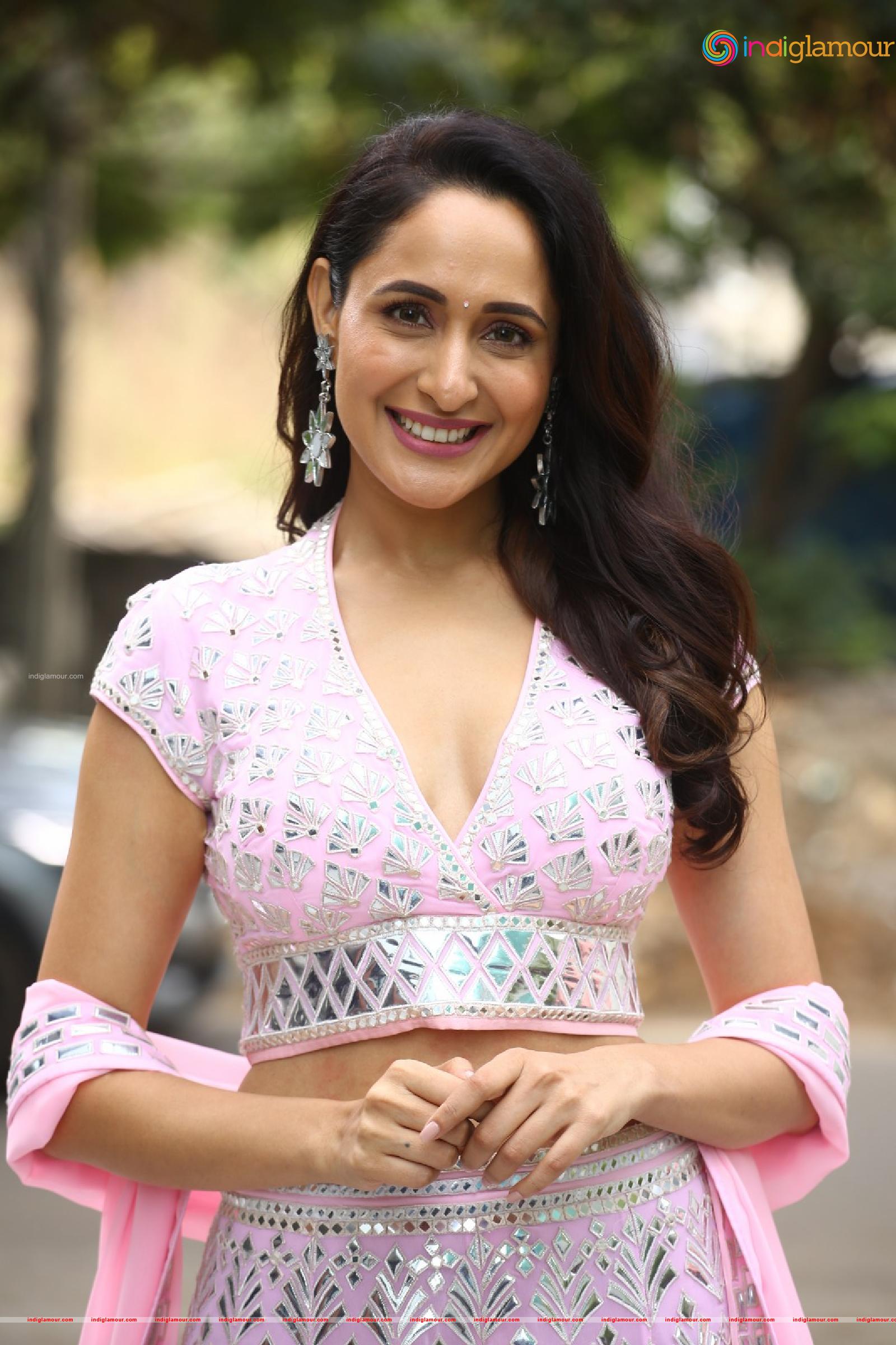 Pragya Jaiswal Actress hd photo