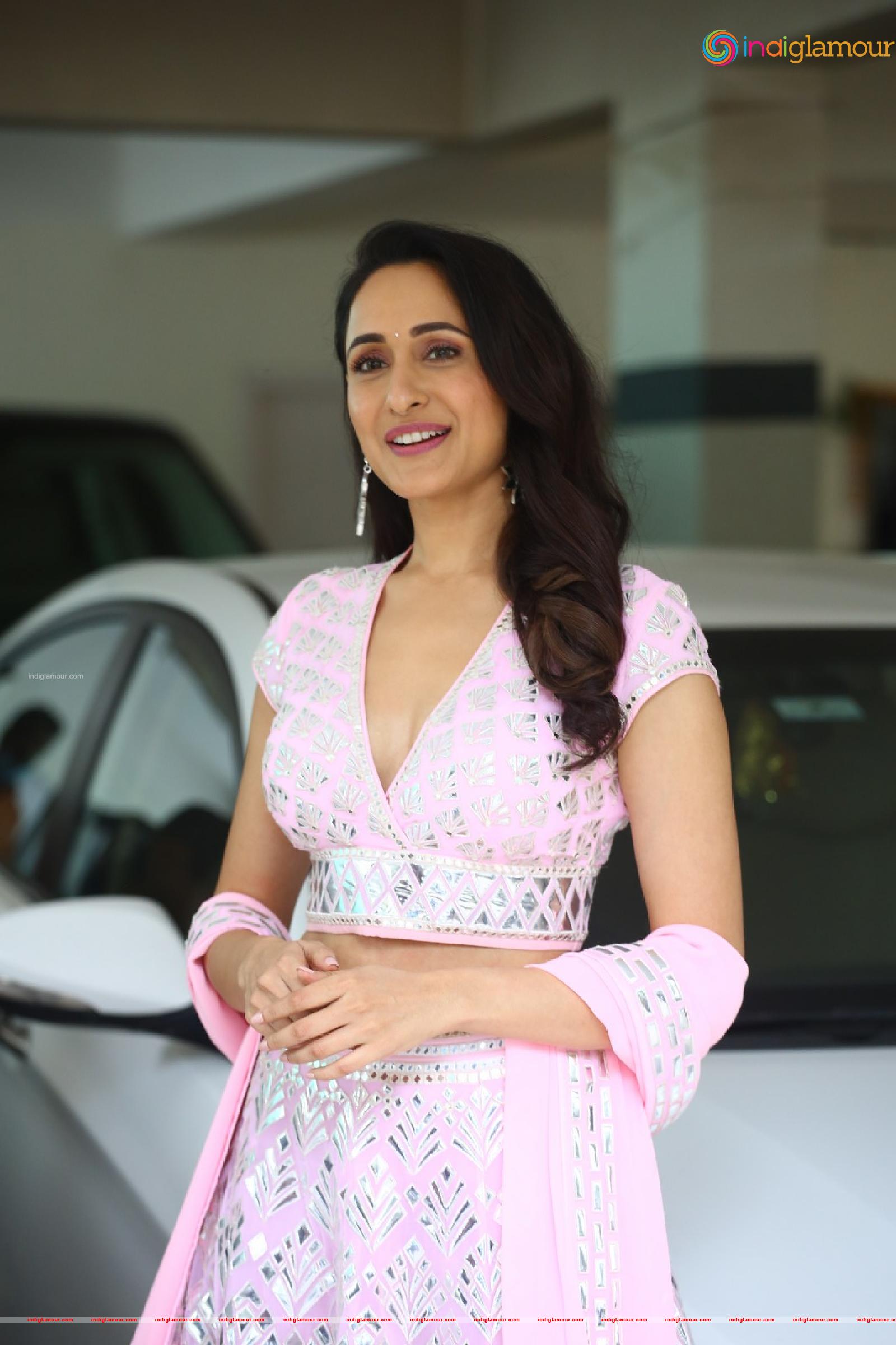 Pragya Jaiswal Actress hd photo
