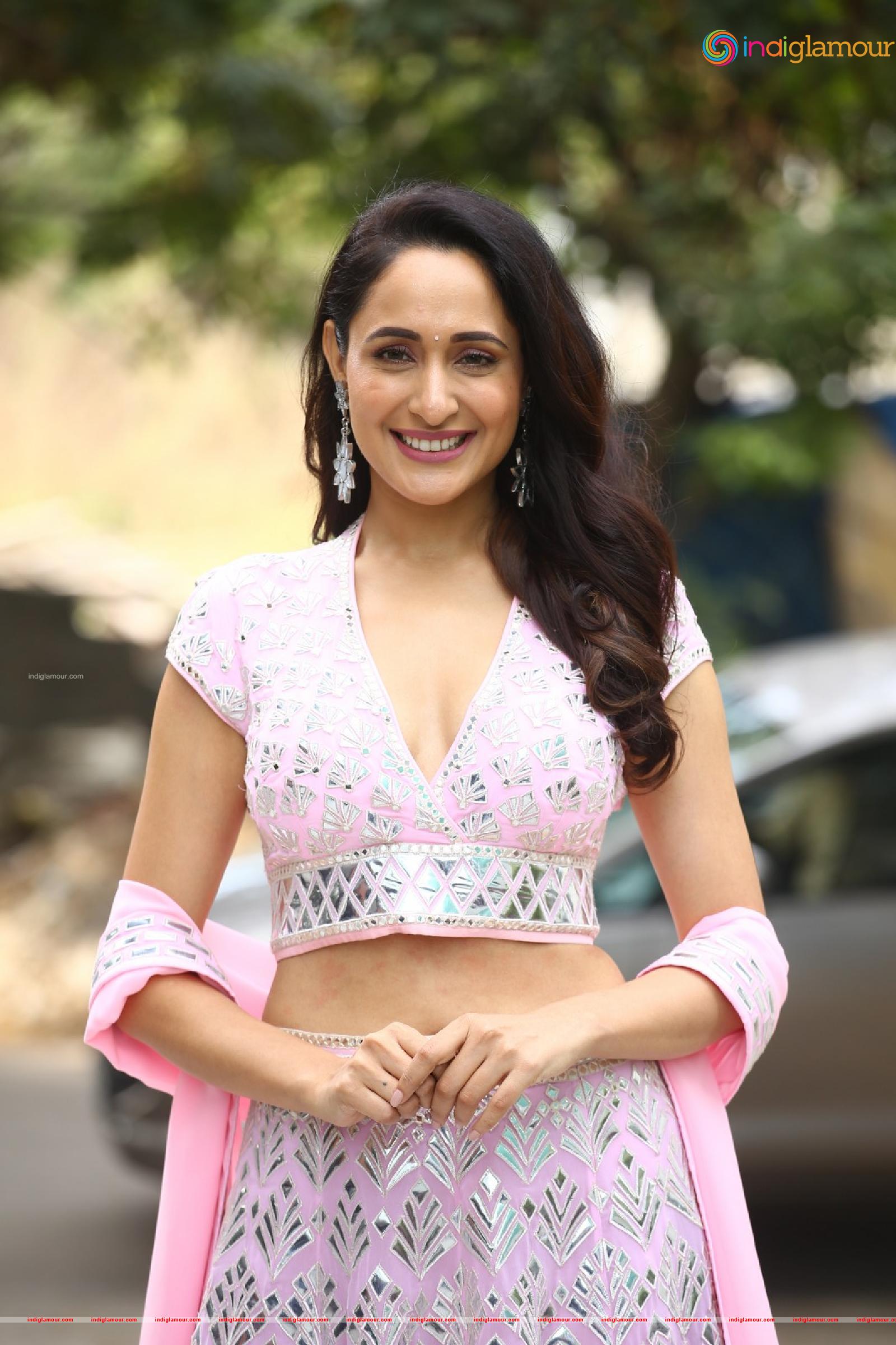 Pragya Jaiswal Actress hd photo