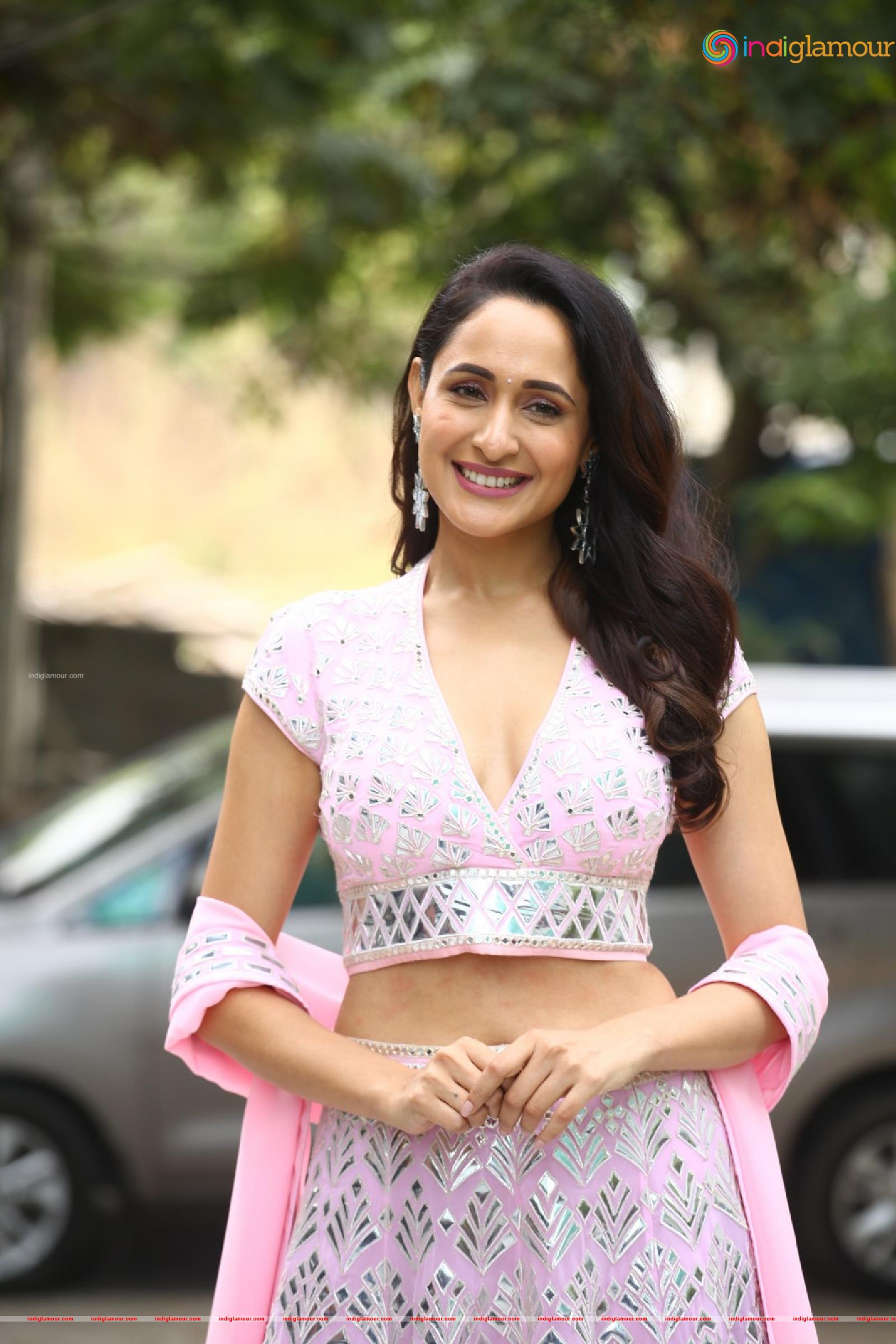 Pragya Jaiswal Actress hd photo