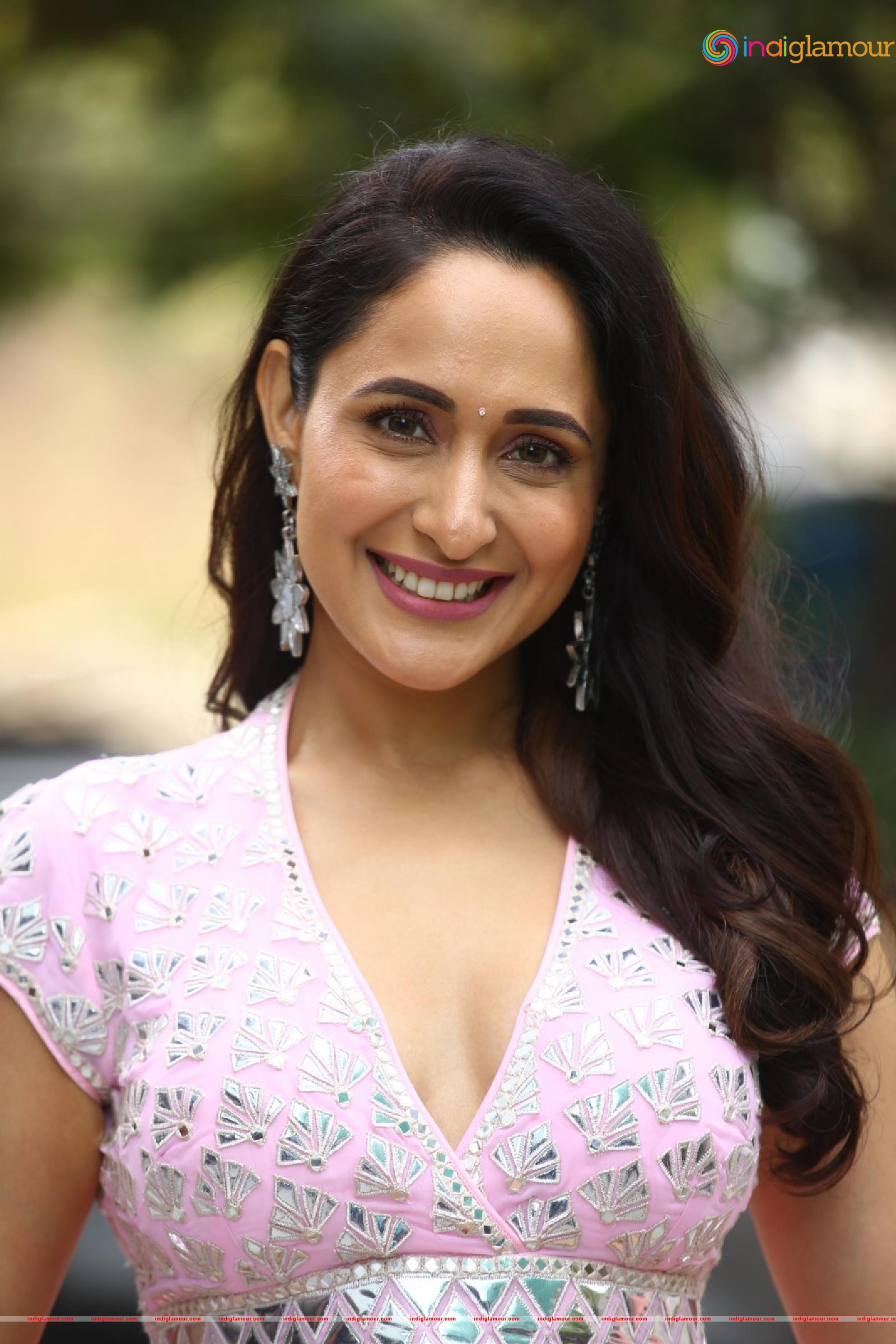 Pragya Jaiswal Actress hd photo