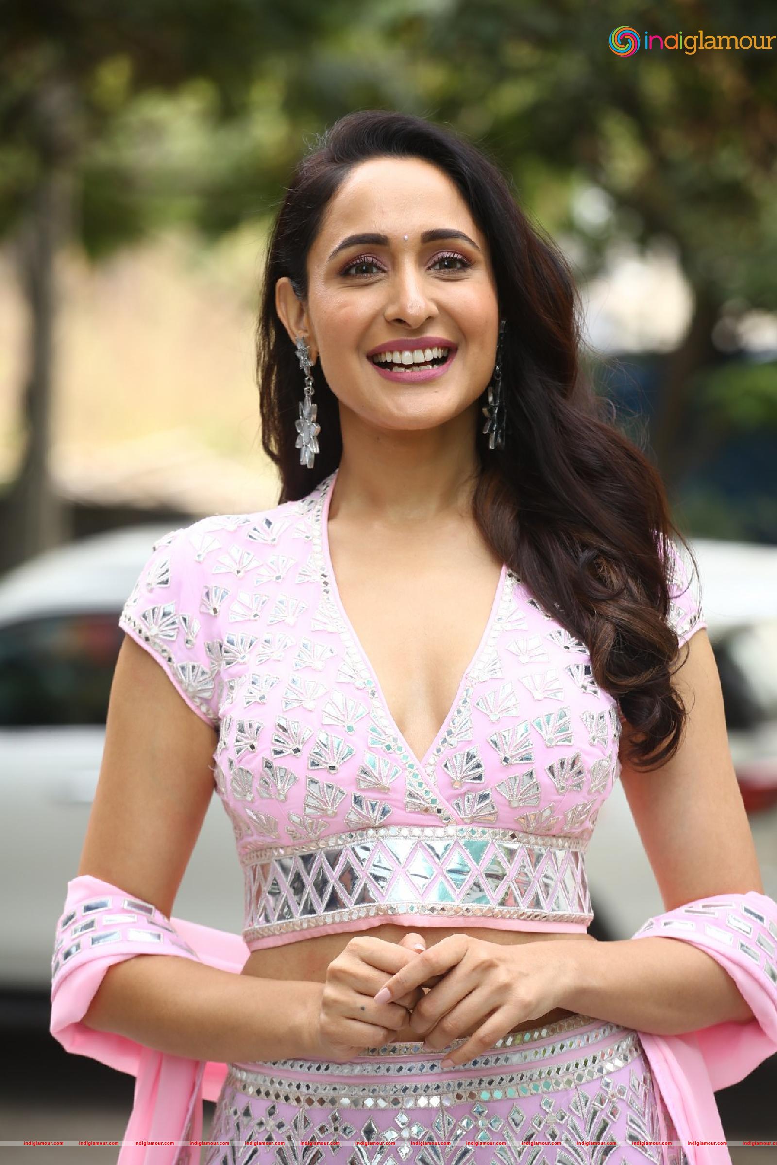 Pragya Jaiswal Actress hd photo