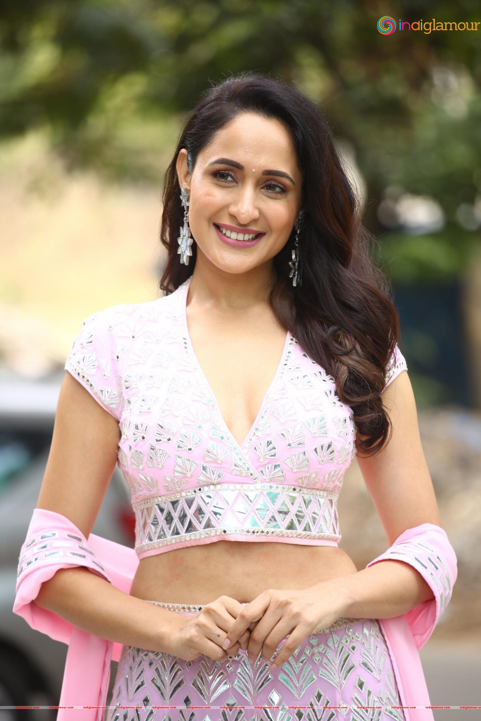 Pragya Jaiswal Actress hd photo