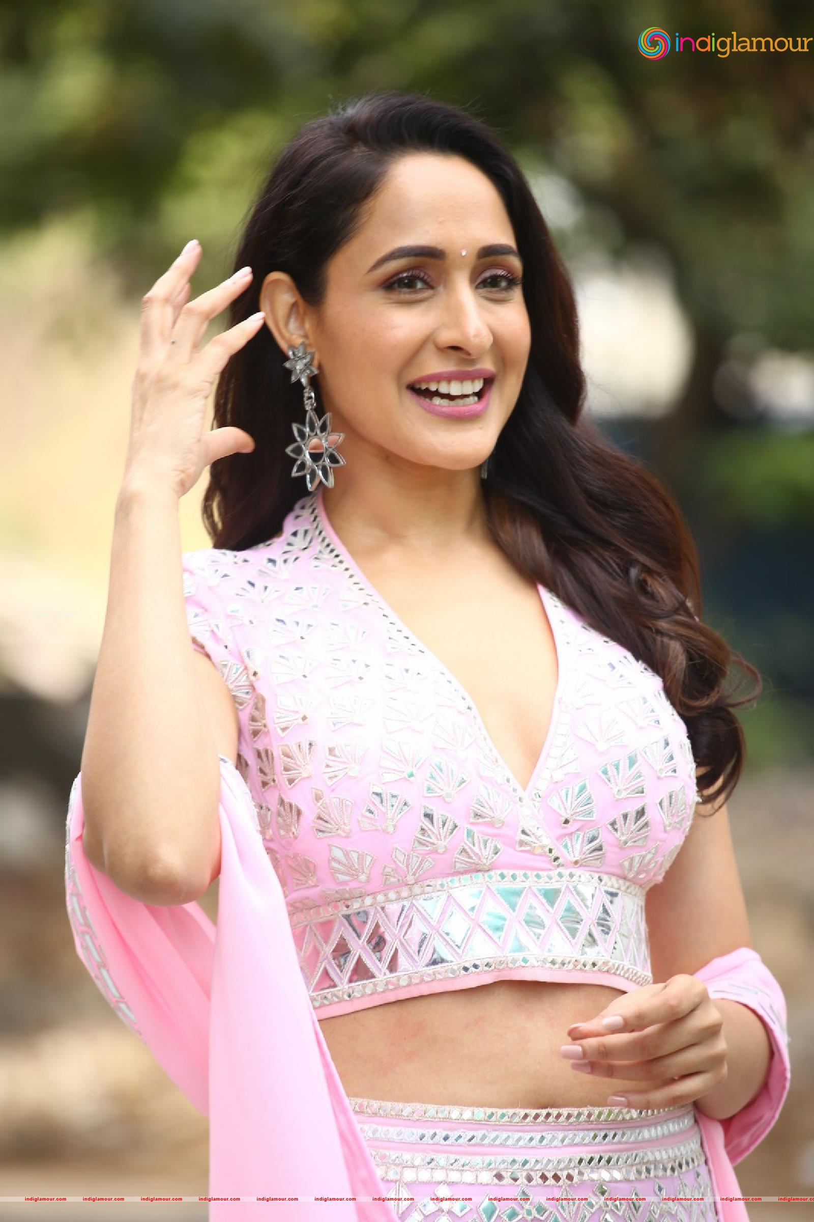 Pragya Jaiswal Actress hd photo