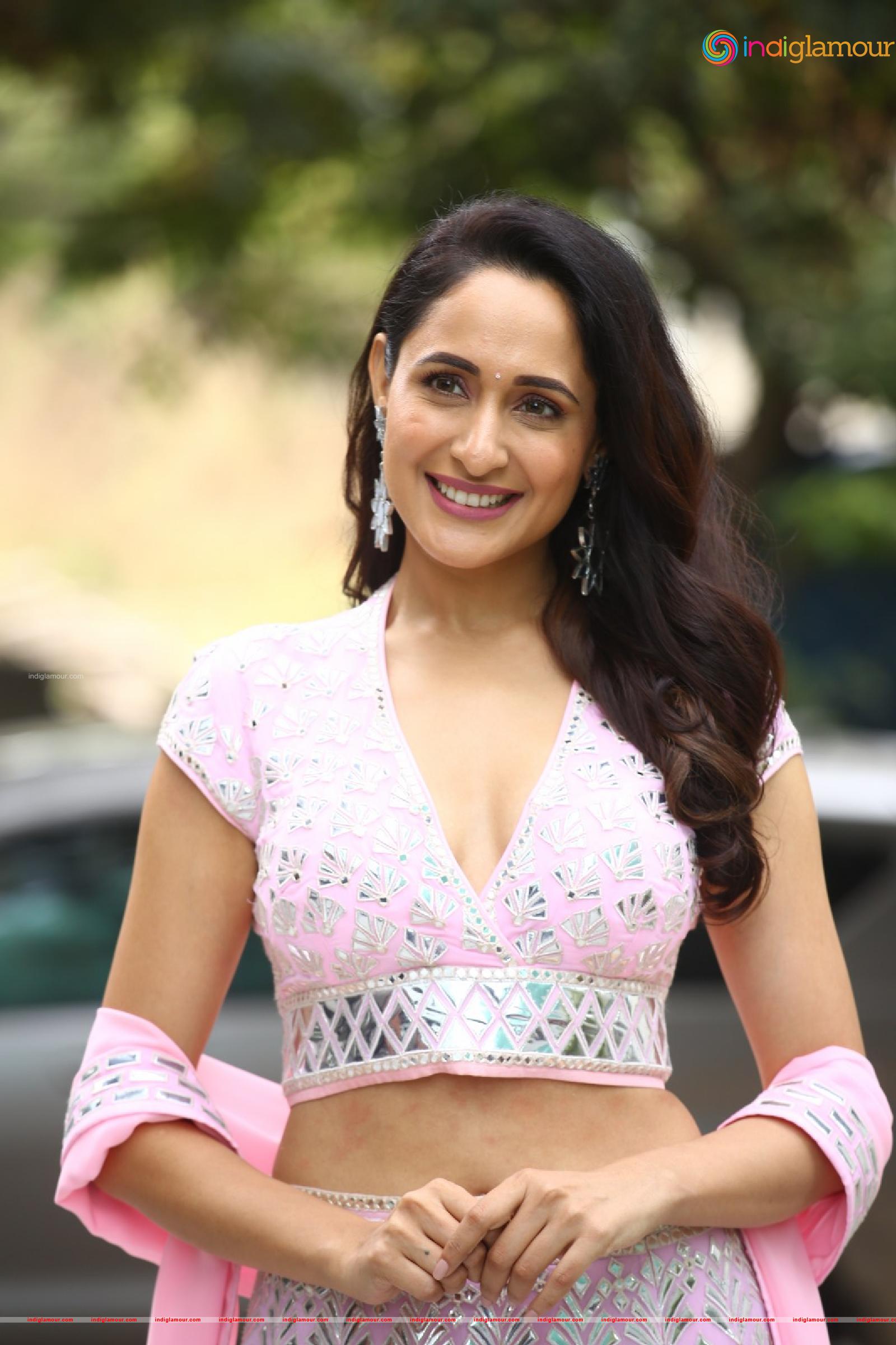 Pragya Jaiswal Actress hd photo