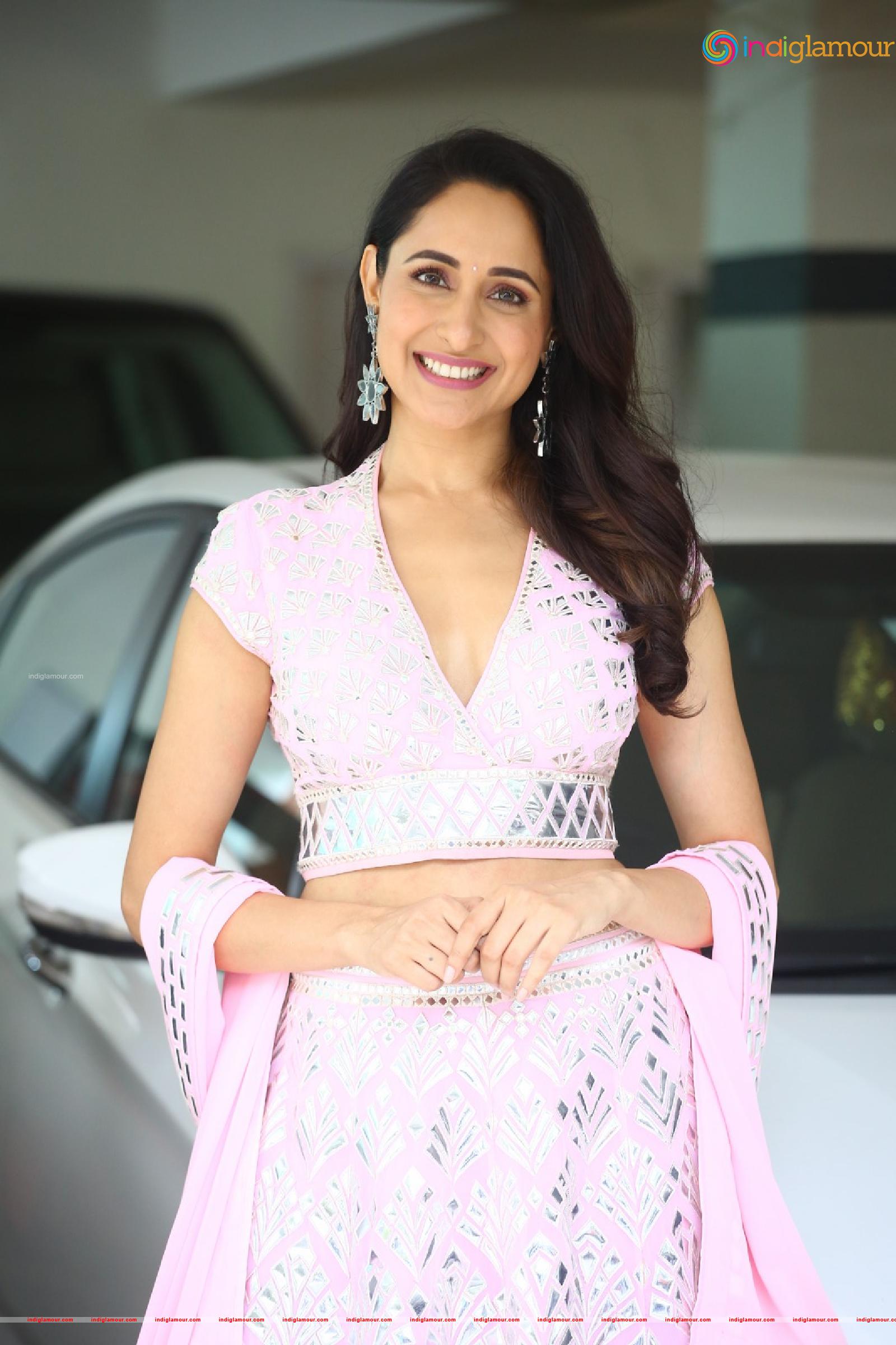Pragya Jaiswal Actress hd photo