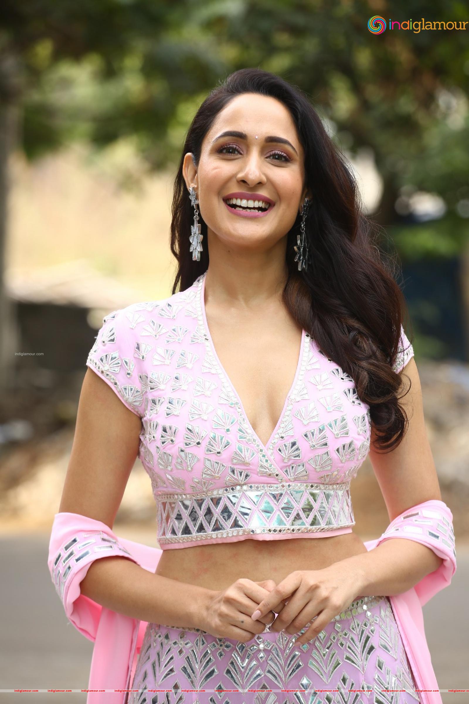 Pragya Jaiswal Actress hd photo