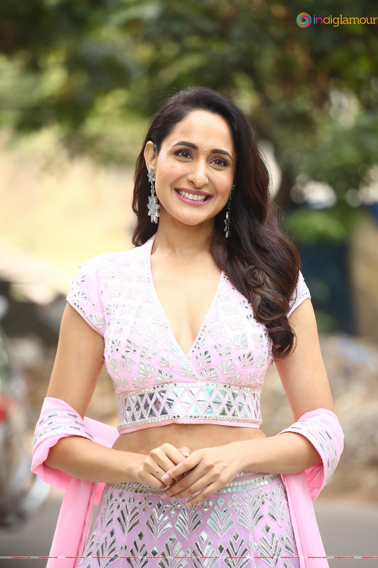 Pragya Jaiswal Actress hd photo