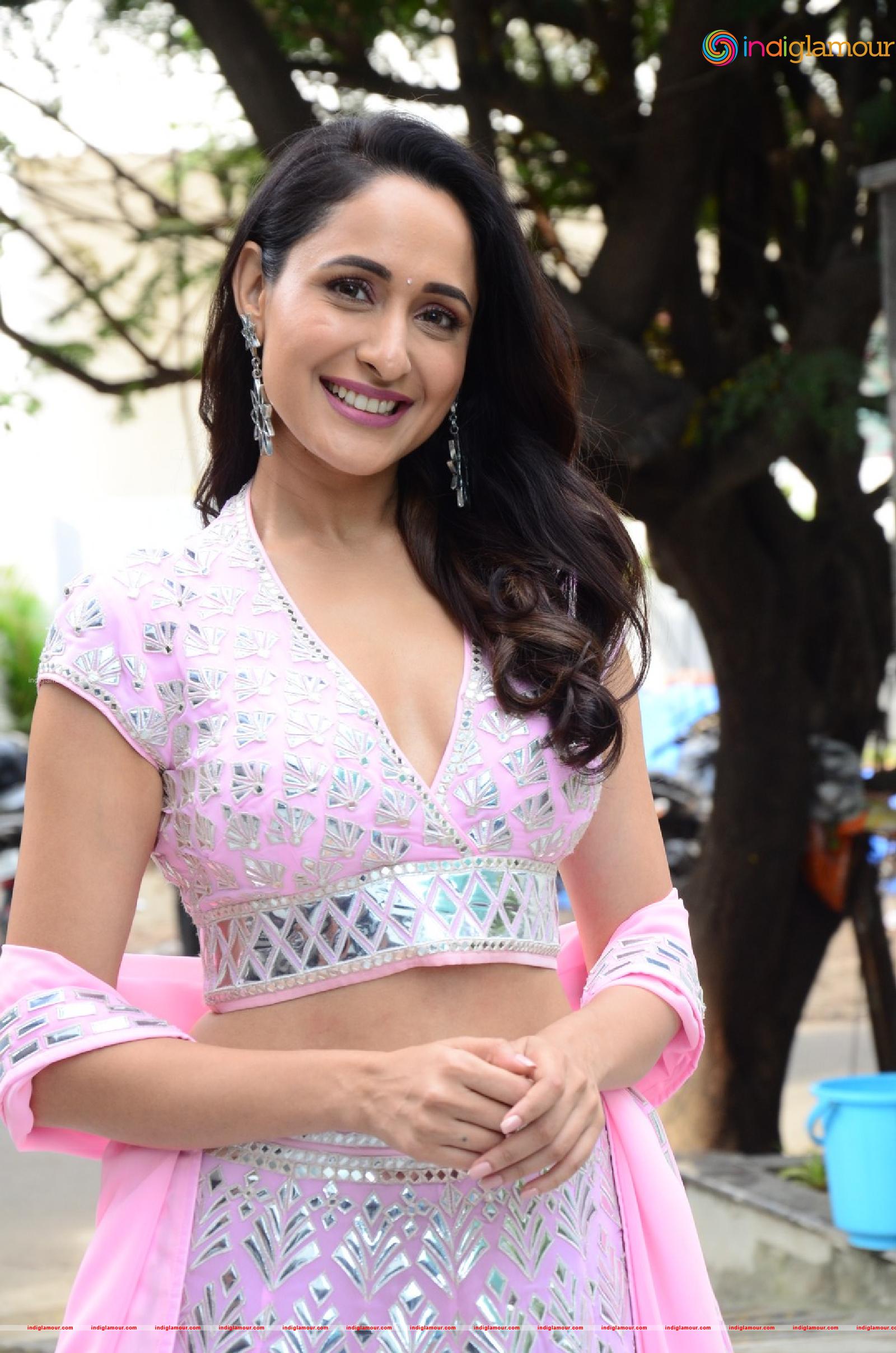 Pragya Jaiswal Actress hd photo