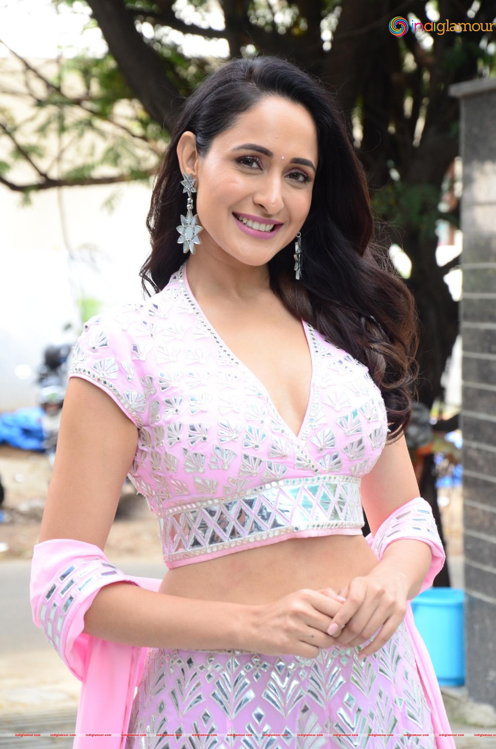 Pragya Jaiswal Actress hd photo