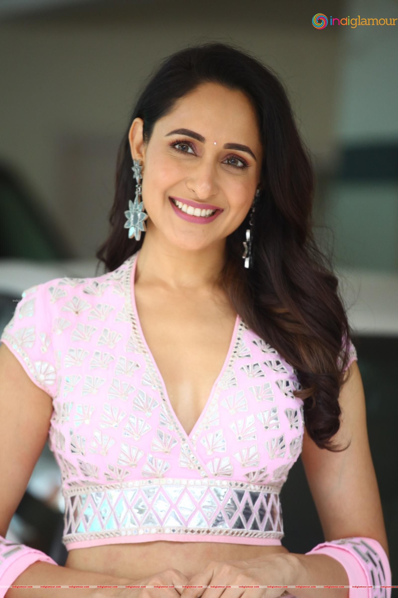 Pragya Jaiswal Actress hd photo