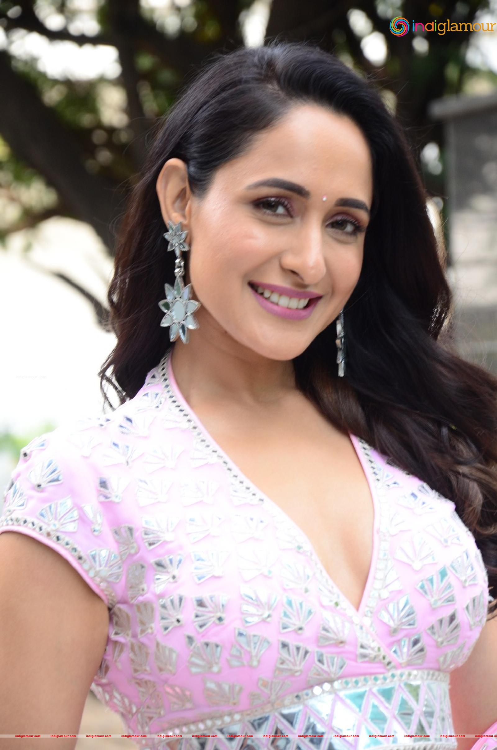 Pragya Jaiswal Actress hd photo