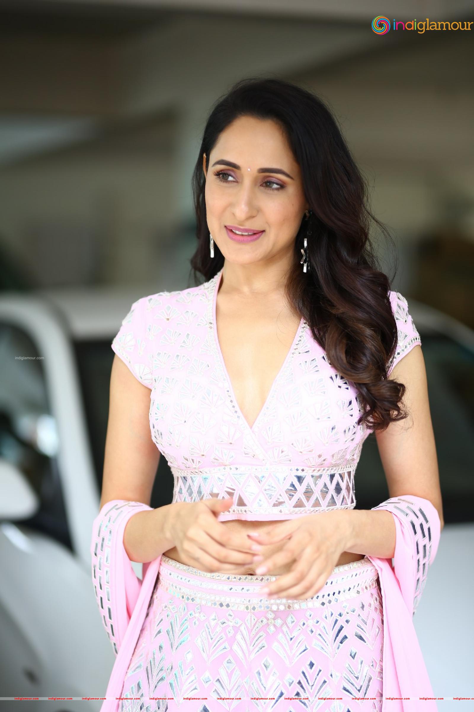 Pragya Jaiswal Actress hd photo